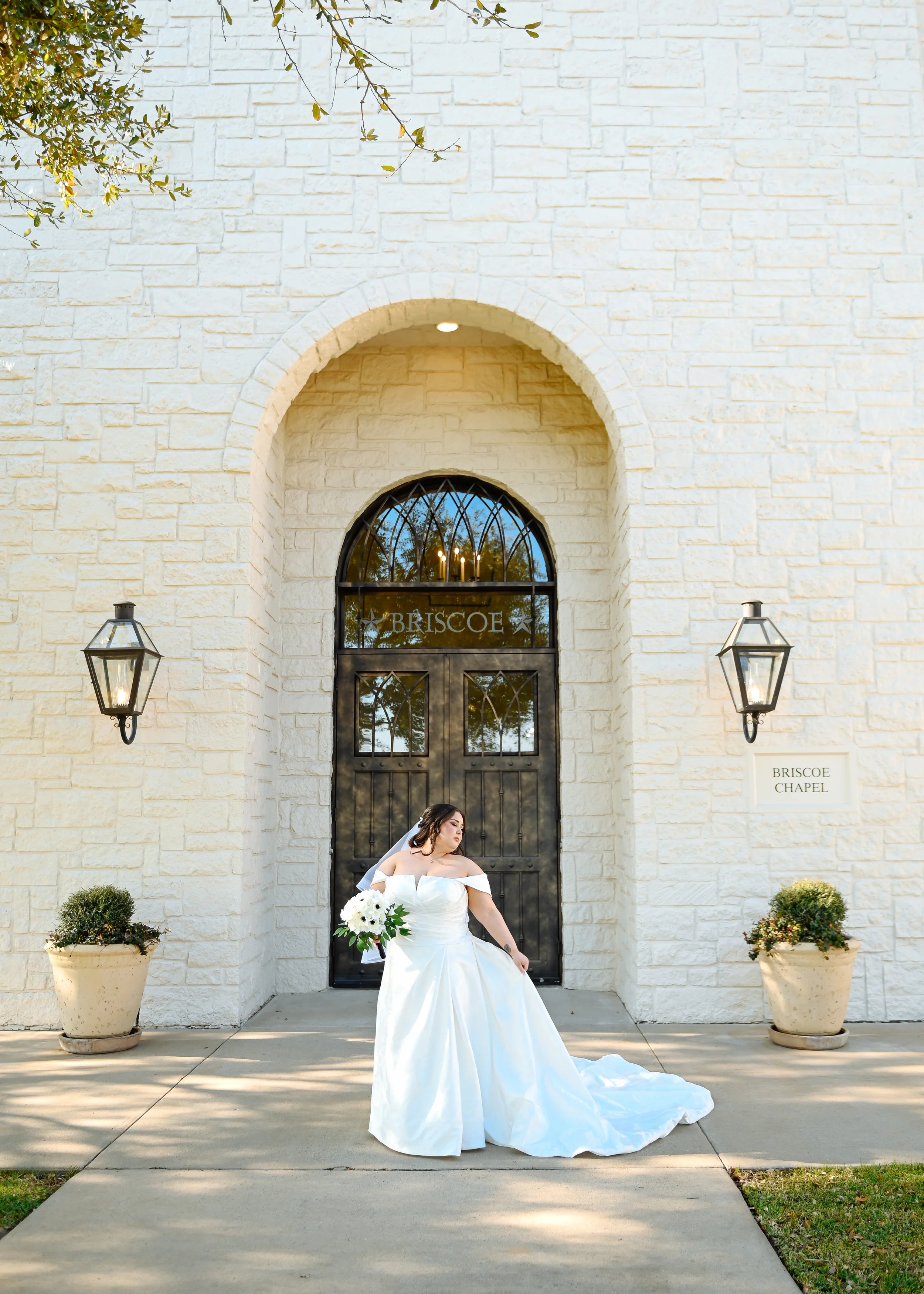 Isabel + Morgan- Viva Marx Photography-1.webp