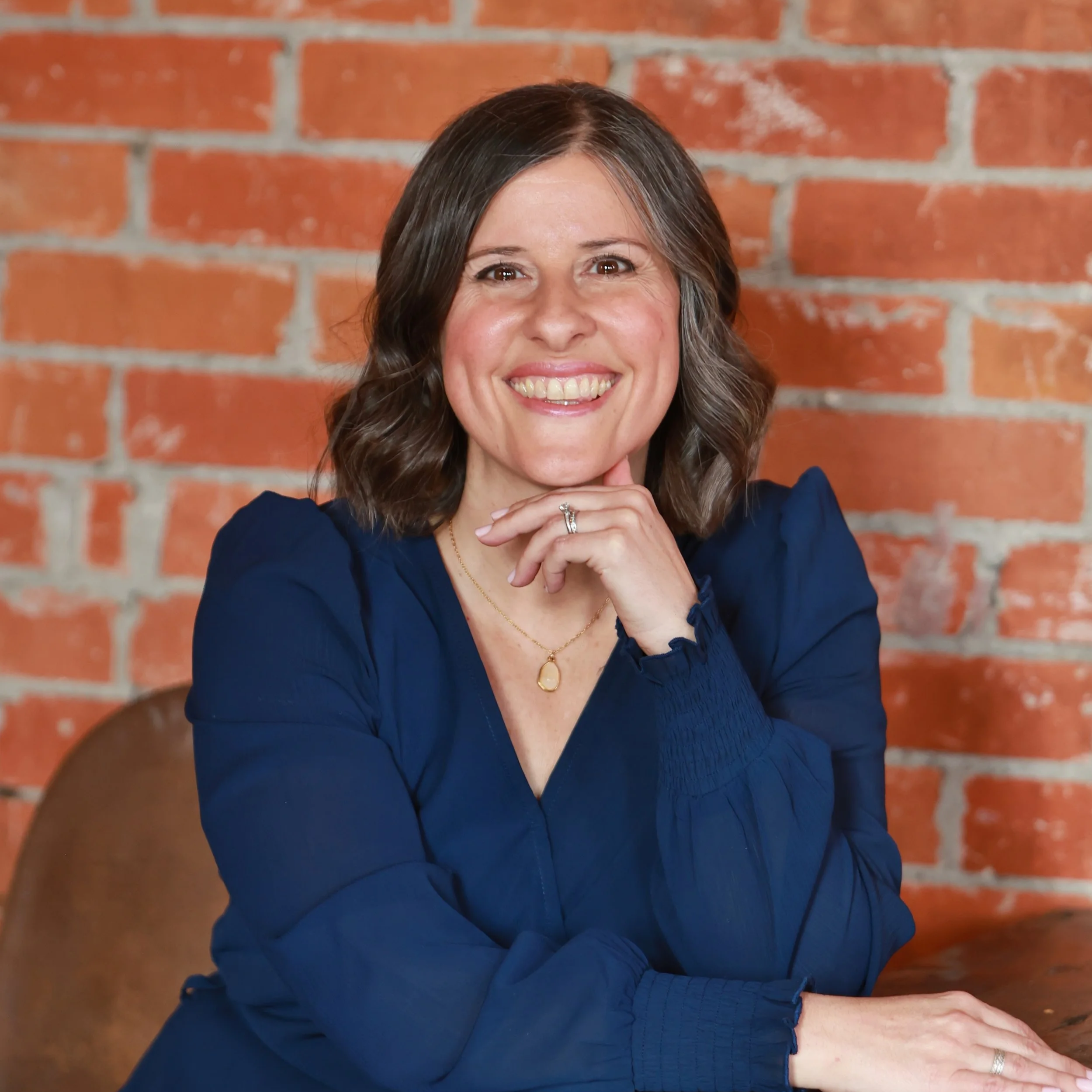 Mélanie Higuchi, Author + Professional Organizer