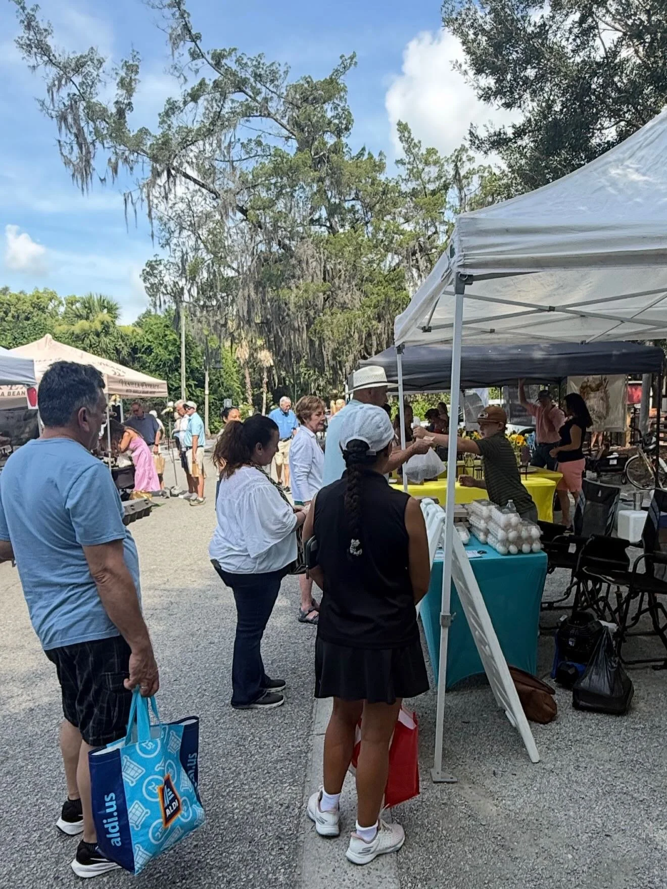 ALL SOLD OUT!! Loved seeing all my regular customers and meeting some new ones. Hope you guys enjoy your eggs and I hope to see you next week.