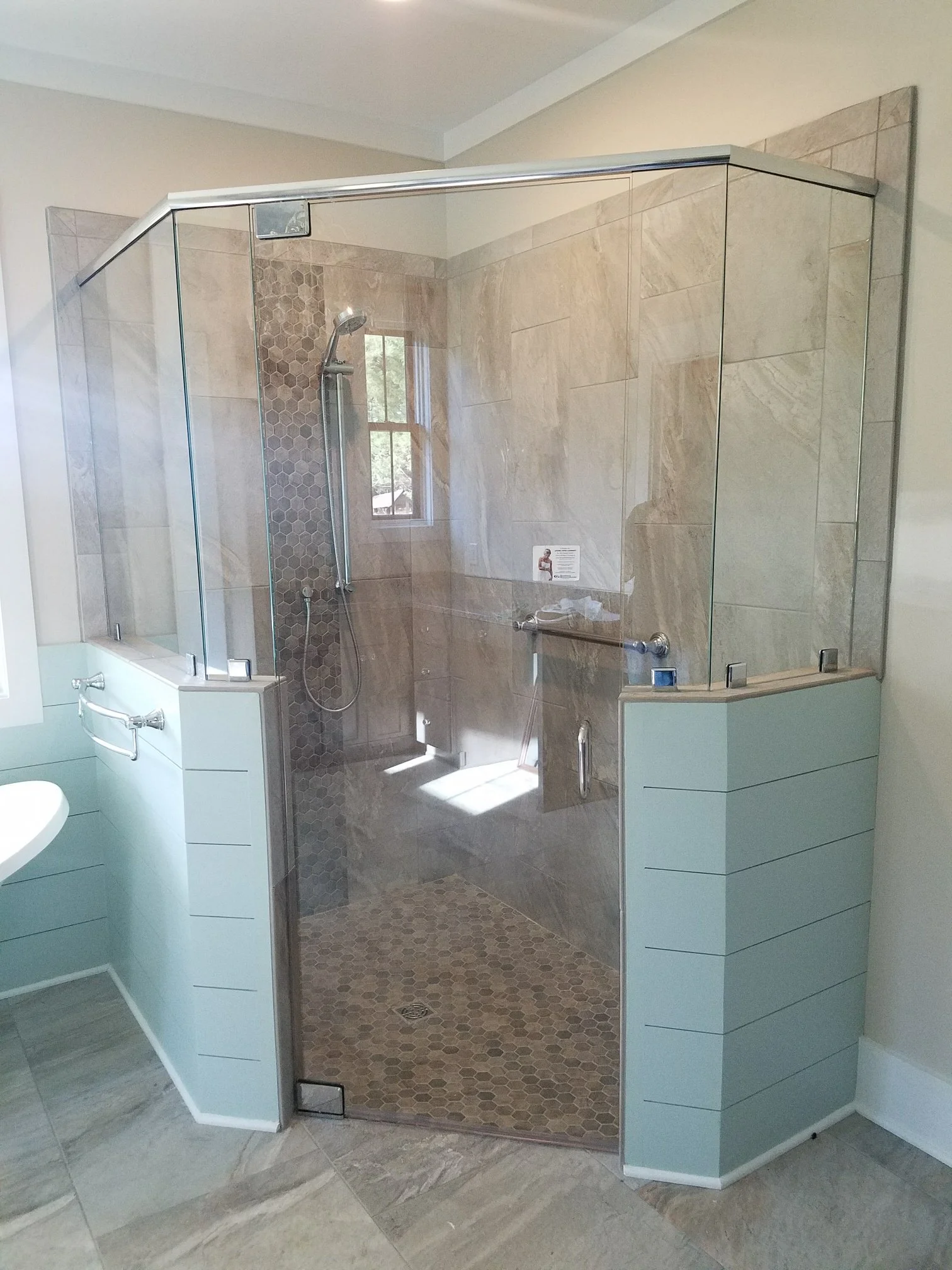 RGU - Shower door 10-23-18.jpeg