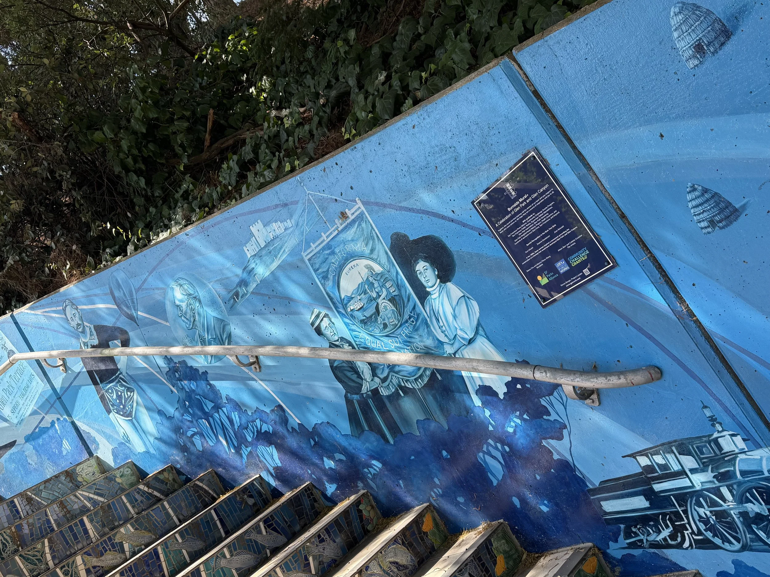 SLIDESHOW-BurnMural-Suffs.jpg