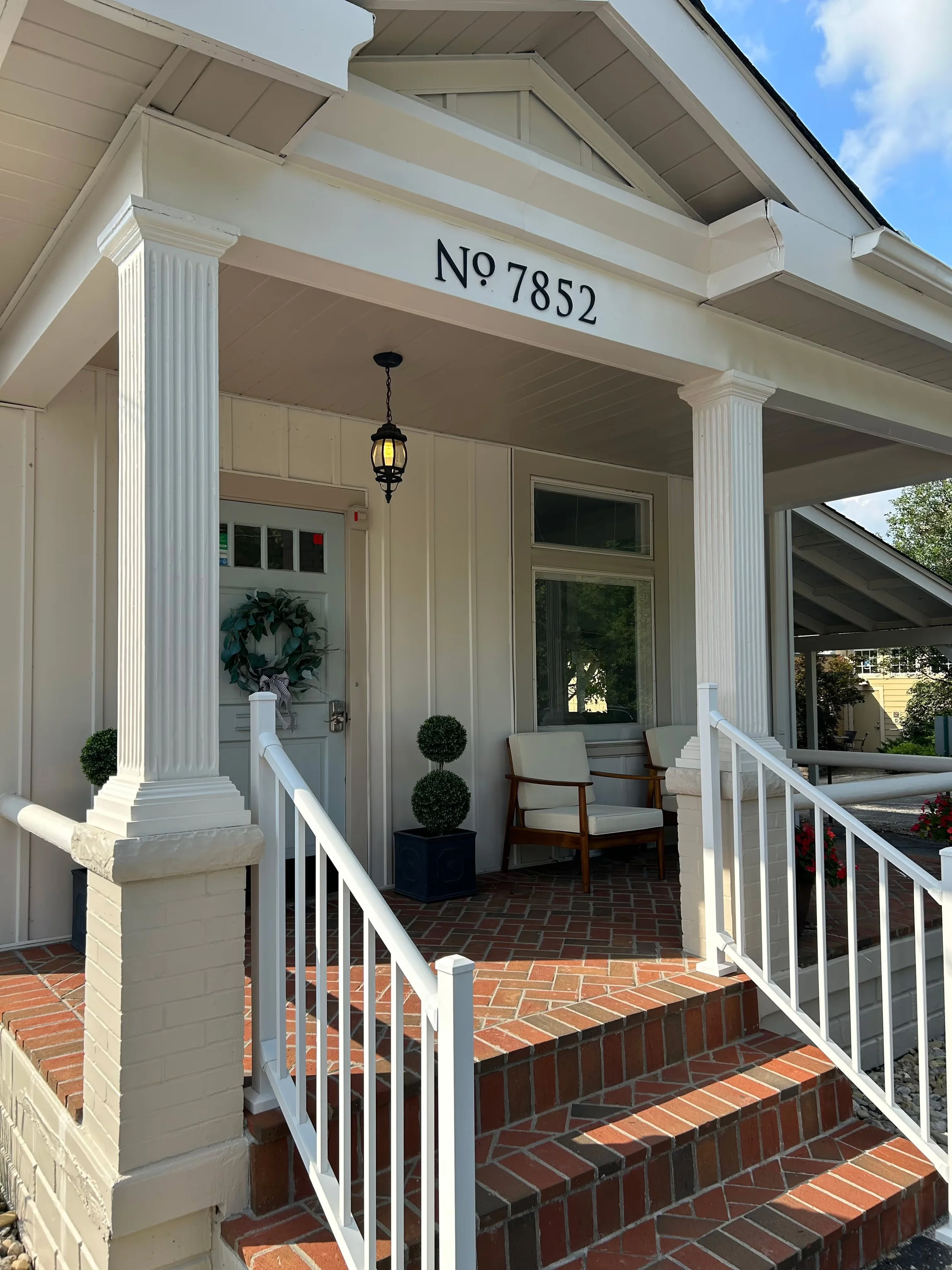 Front entrance of Cronley Family Dental located in Madeira, Ohio