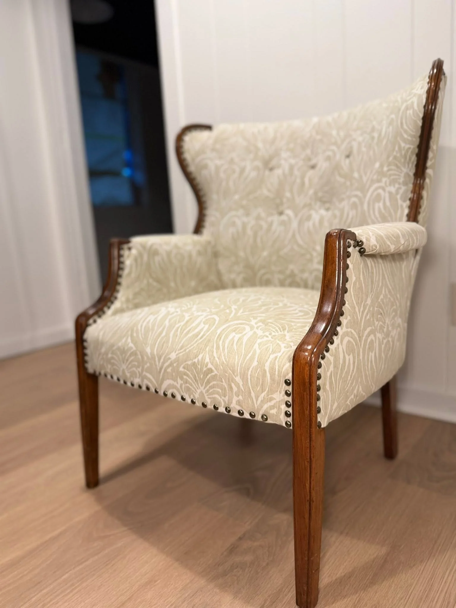 Upholstery Accent Chair.jpg