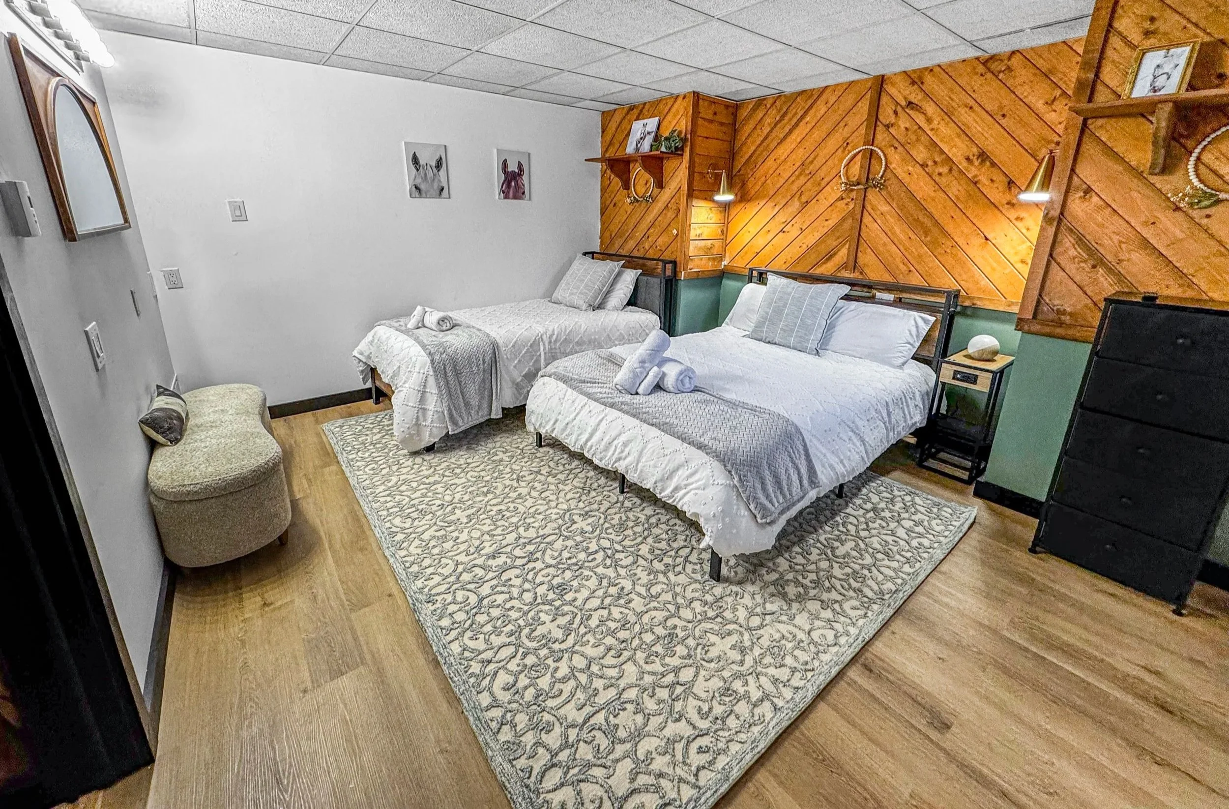 Bedroom 5: 1 Twin, 1 Full