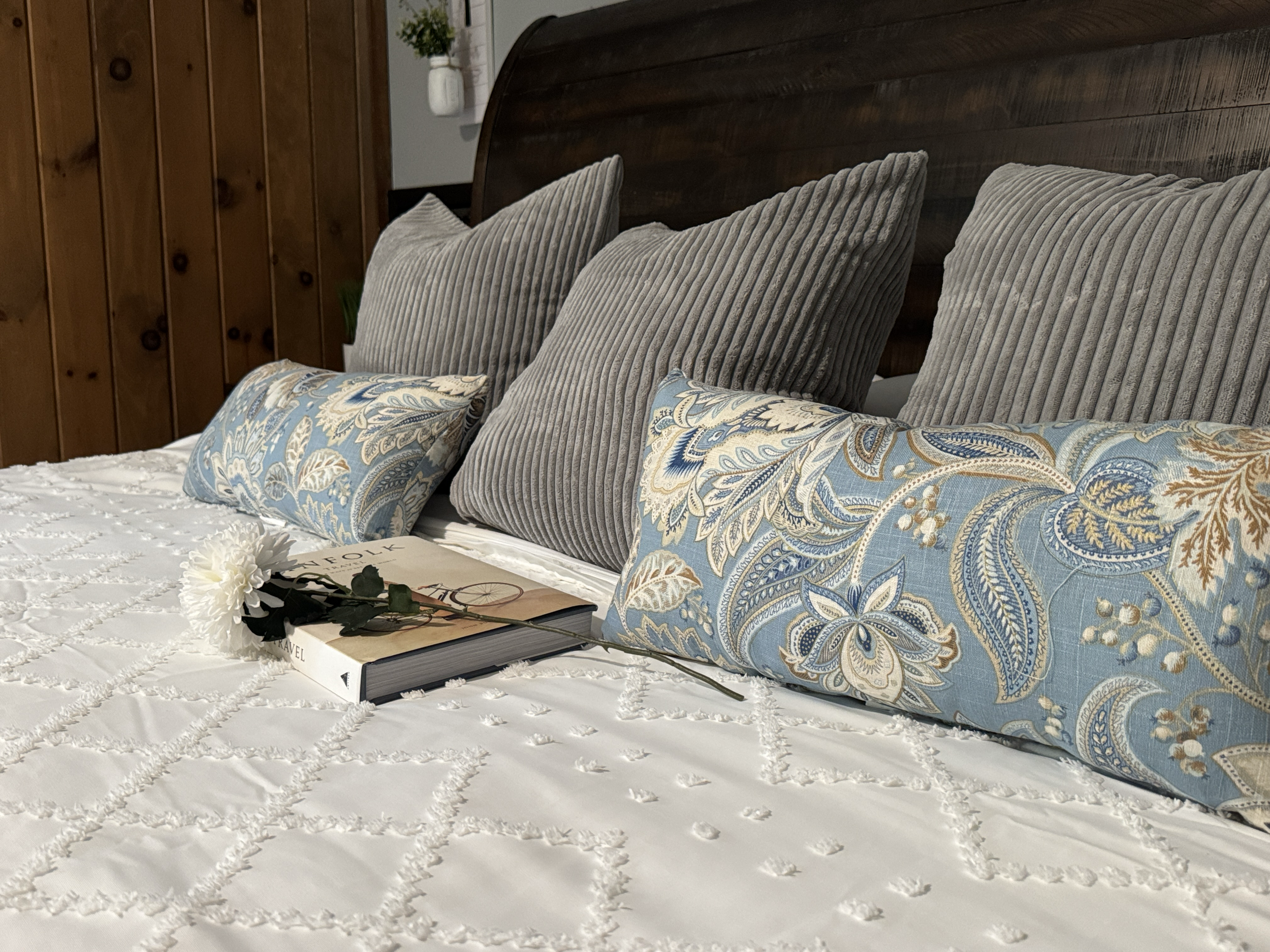Bedroom 1: King Bed Ensuite