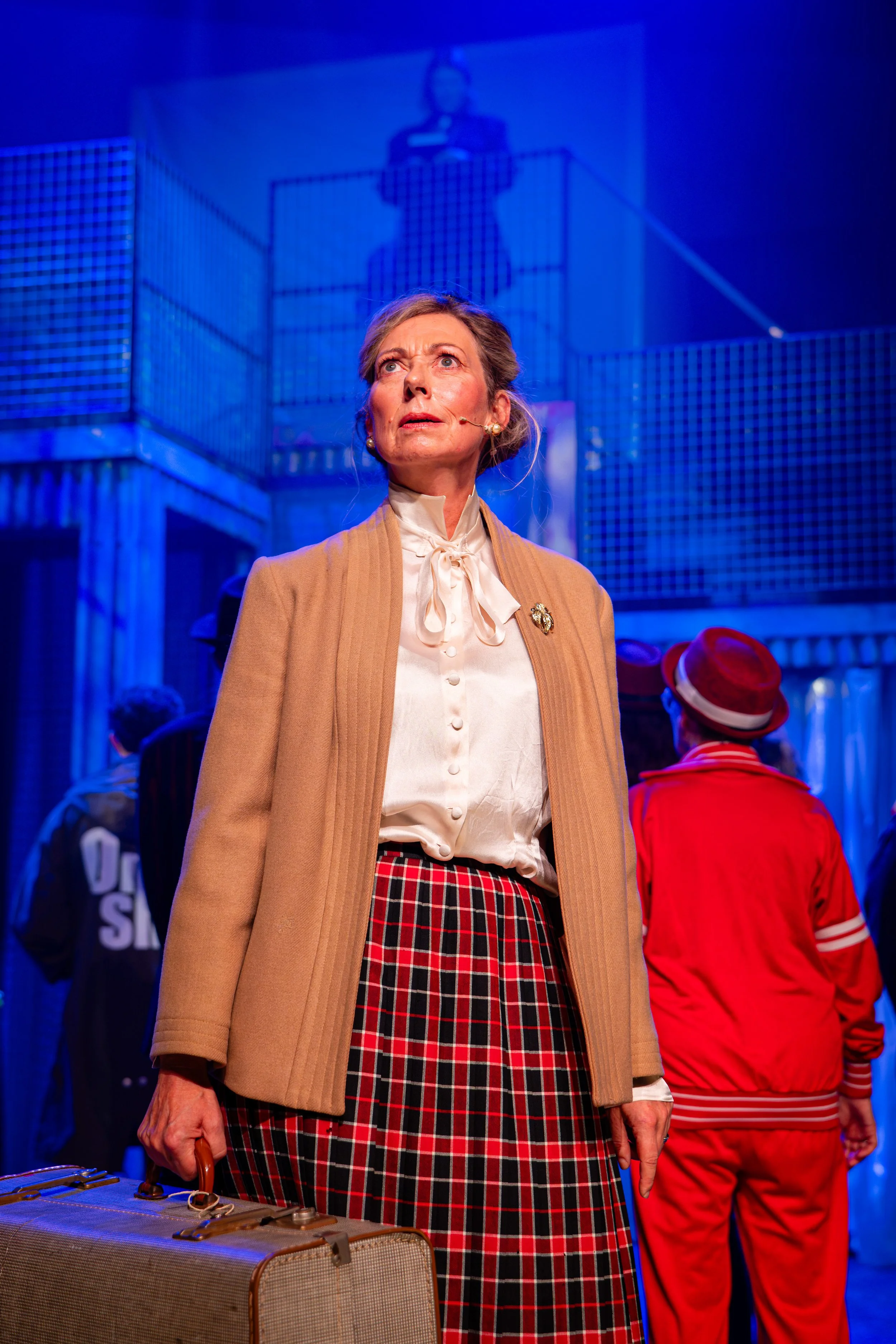 GraemeBraidwoodPhotography-Royal&Derngate-DeadDogInASuitcase-204.jpg
