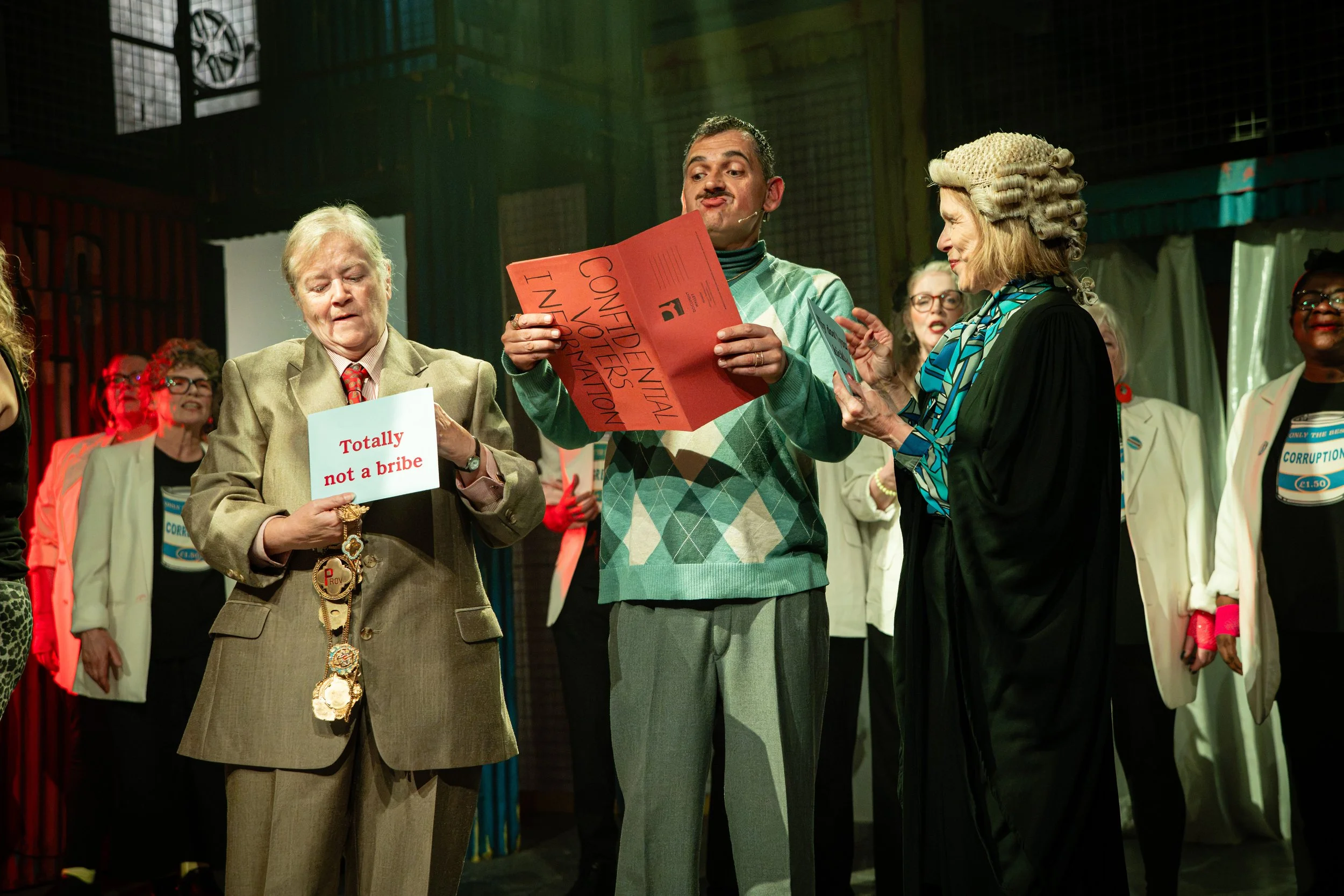 GraemeBraidwoodPhotography-Royal&Derngate-DeadDogInASuitcase-362.jpg