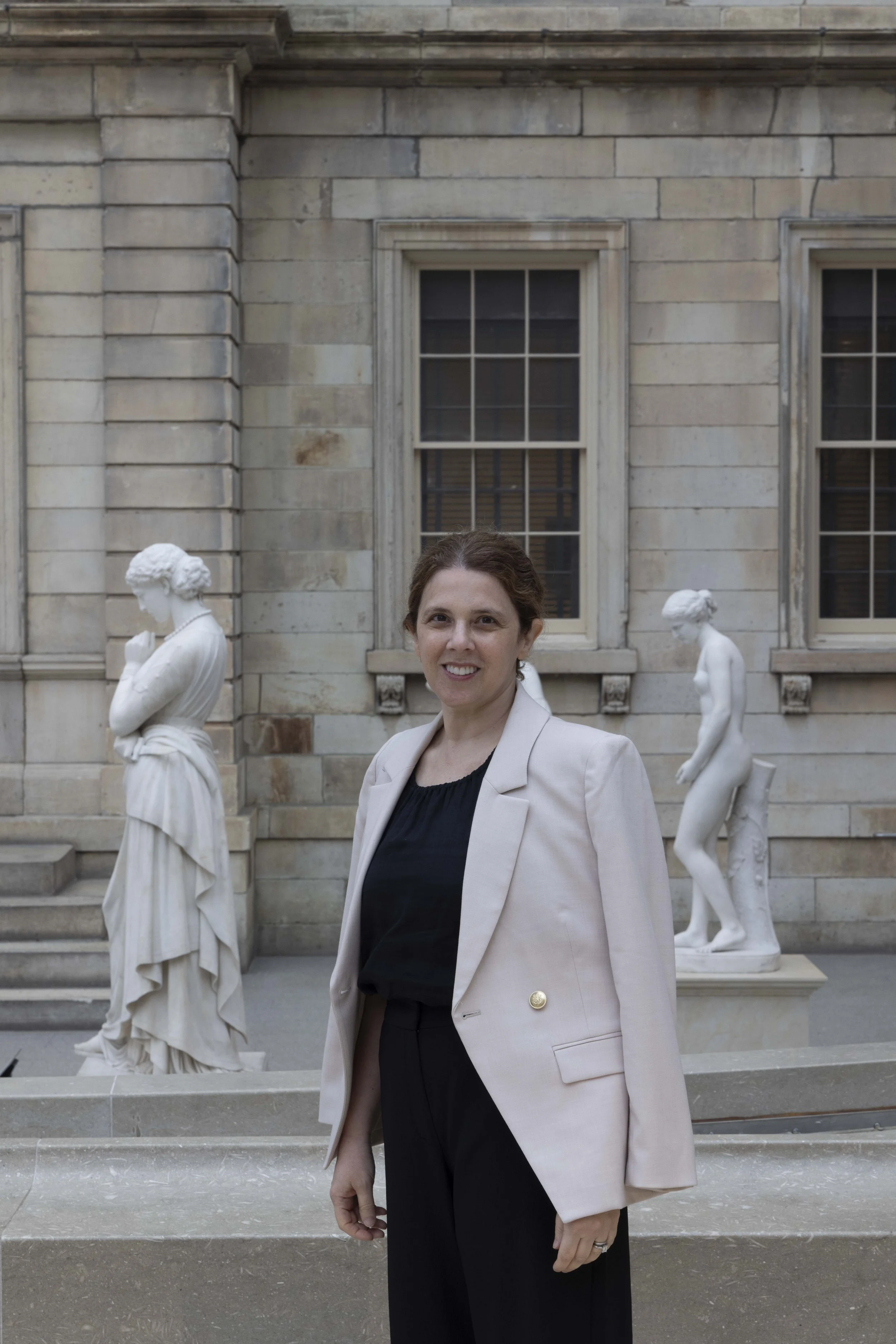 Portrait of Elizabeth L. Block, art and culture historian, author, and speaker