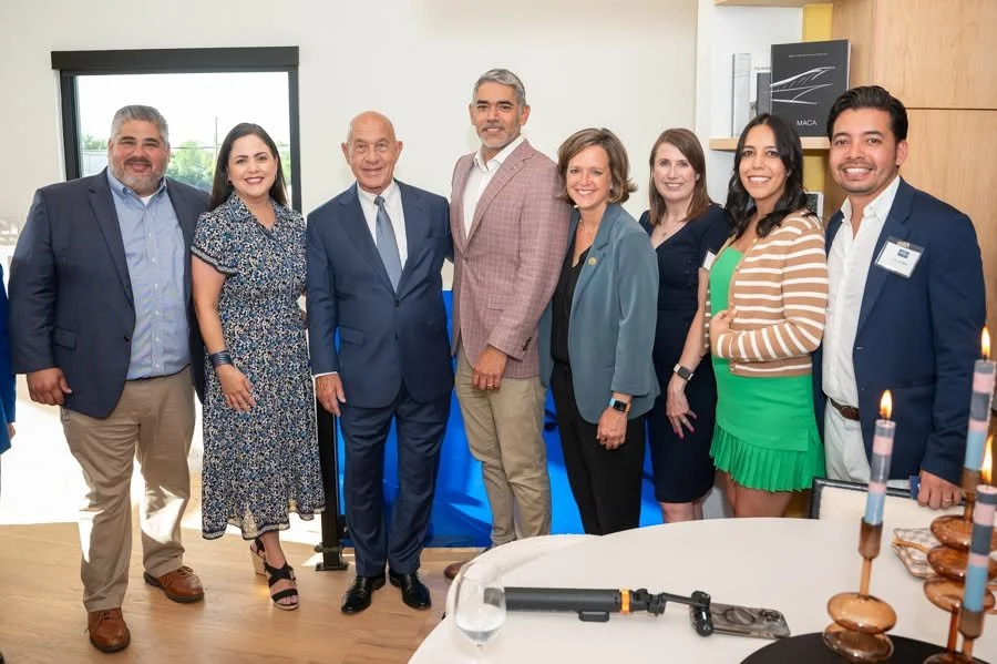 TBT: Casa Pink had the pleasure of hosting Councilmember Mario Castillo's @mariocastillojr fundraiser accompanied by Mayor @johnwhitmire1 , Representative Luna, Judge @judgevtrevinoiii, Attorney @lovilaw, and @artistbetirri!👏

#houstonprogress #hous