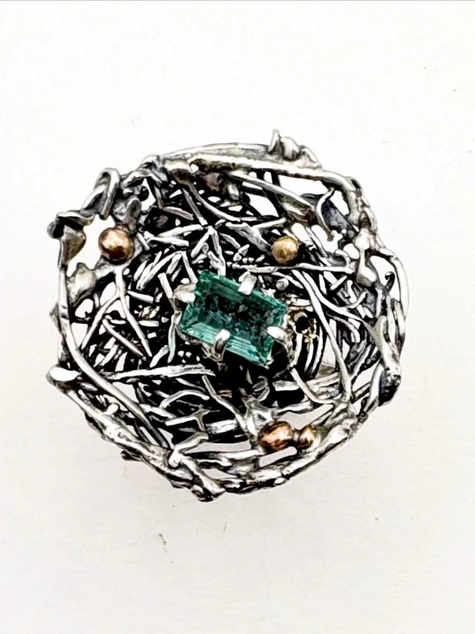I had the pleasure of demonstrating a technique to a couple of fellow jewellers, and this is how it turned out! It is called the NurLin ring, tourmaline/size 8.5.