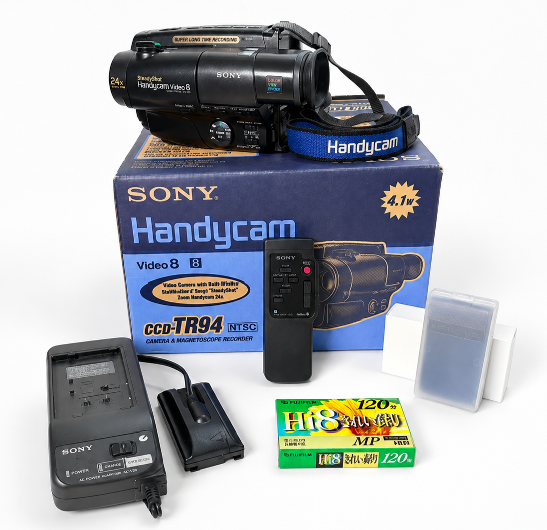sony-handycam-ccdtr94-bundle.png