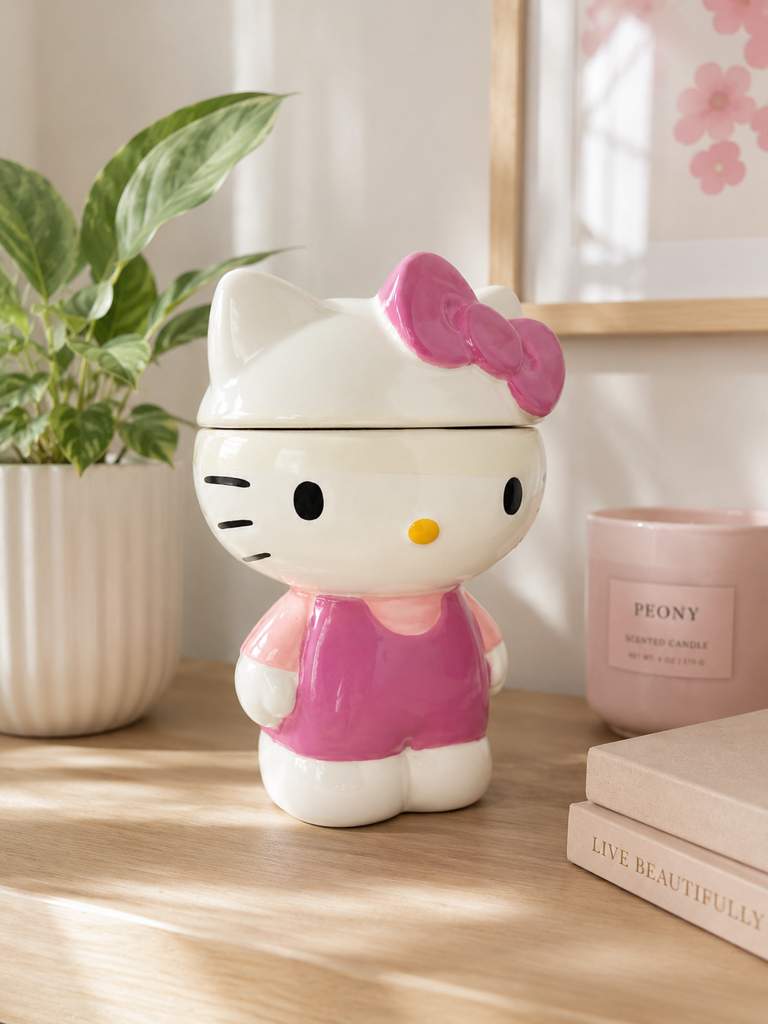 hello-kitty-cookie-jar-setting.png