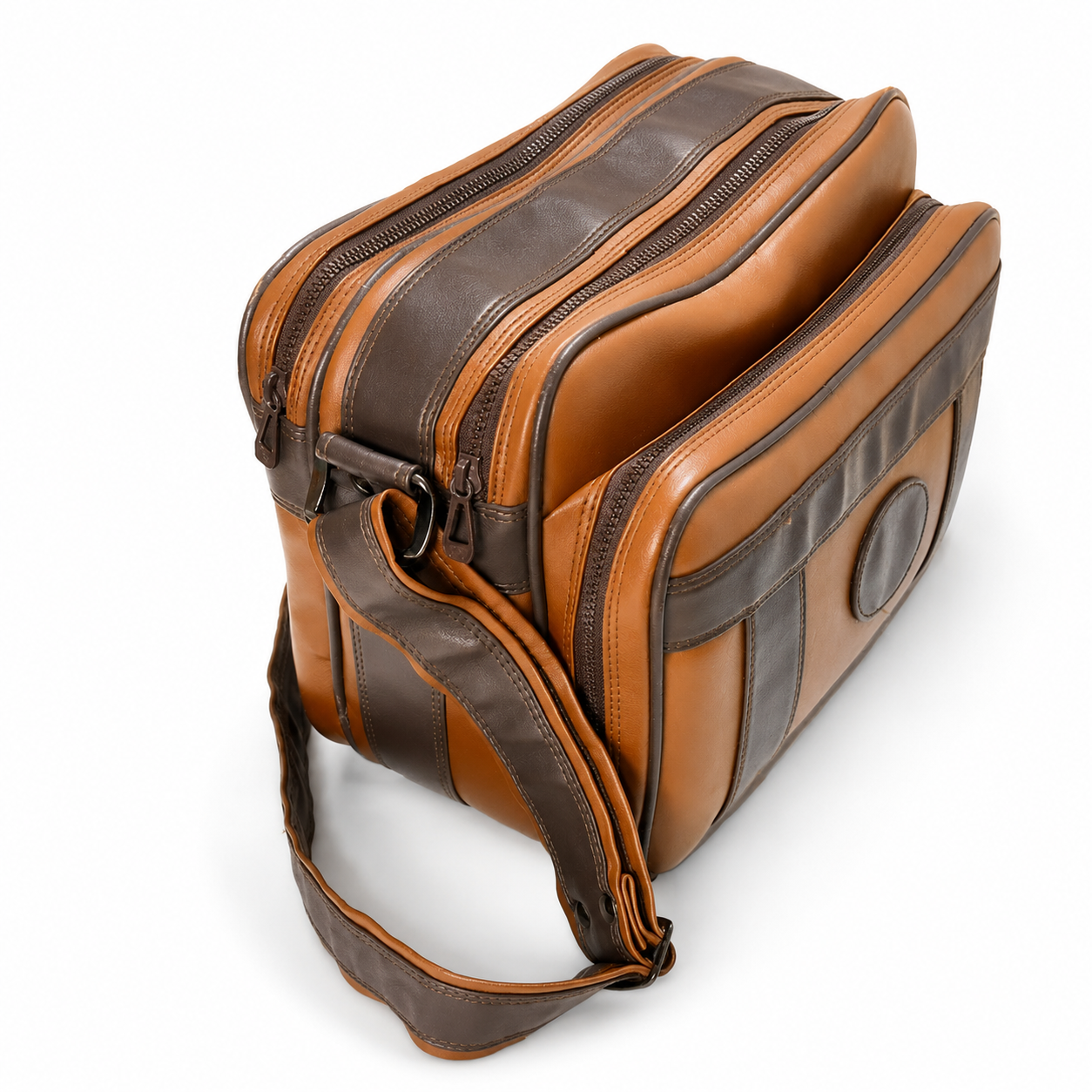 panasonic-pvdc252d-bundle-camera-bag-side.png