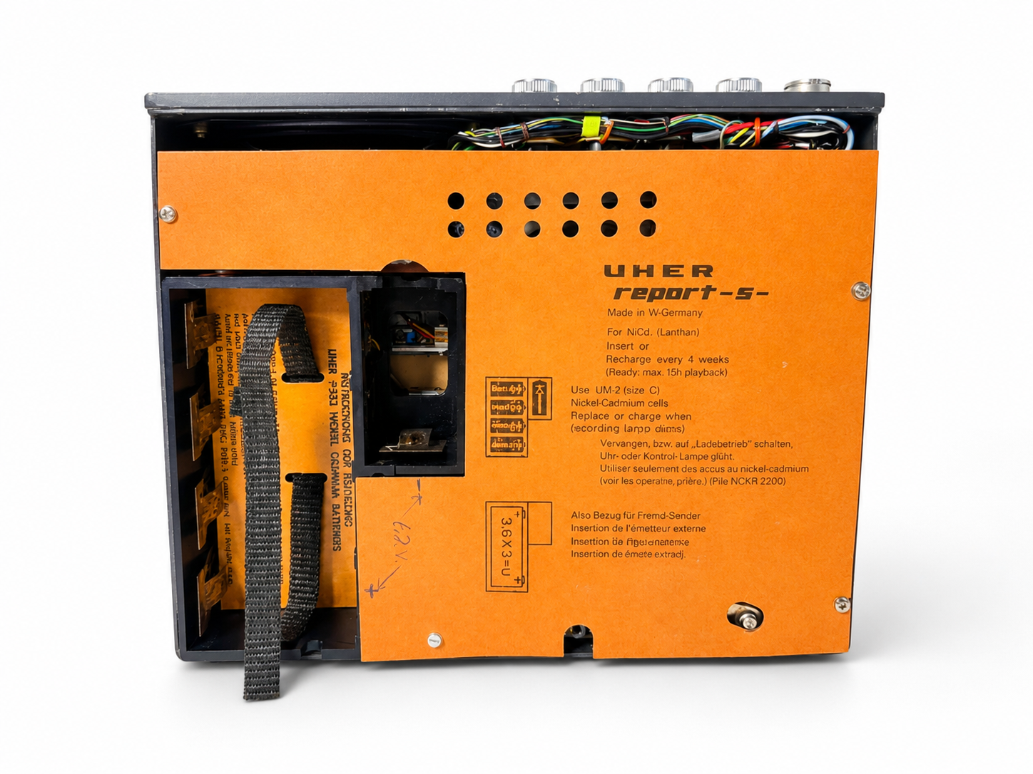uher-4000-report-s-battery-compartment.png