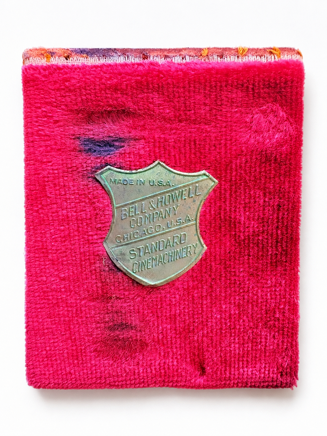 bell-howell-filmo-70-bell-howell-badge.png