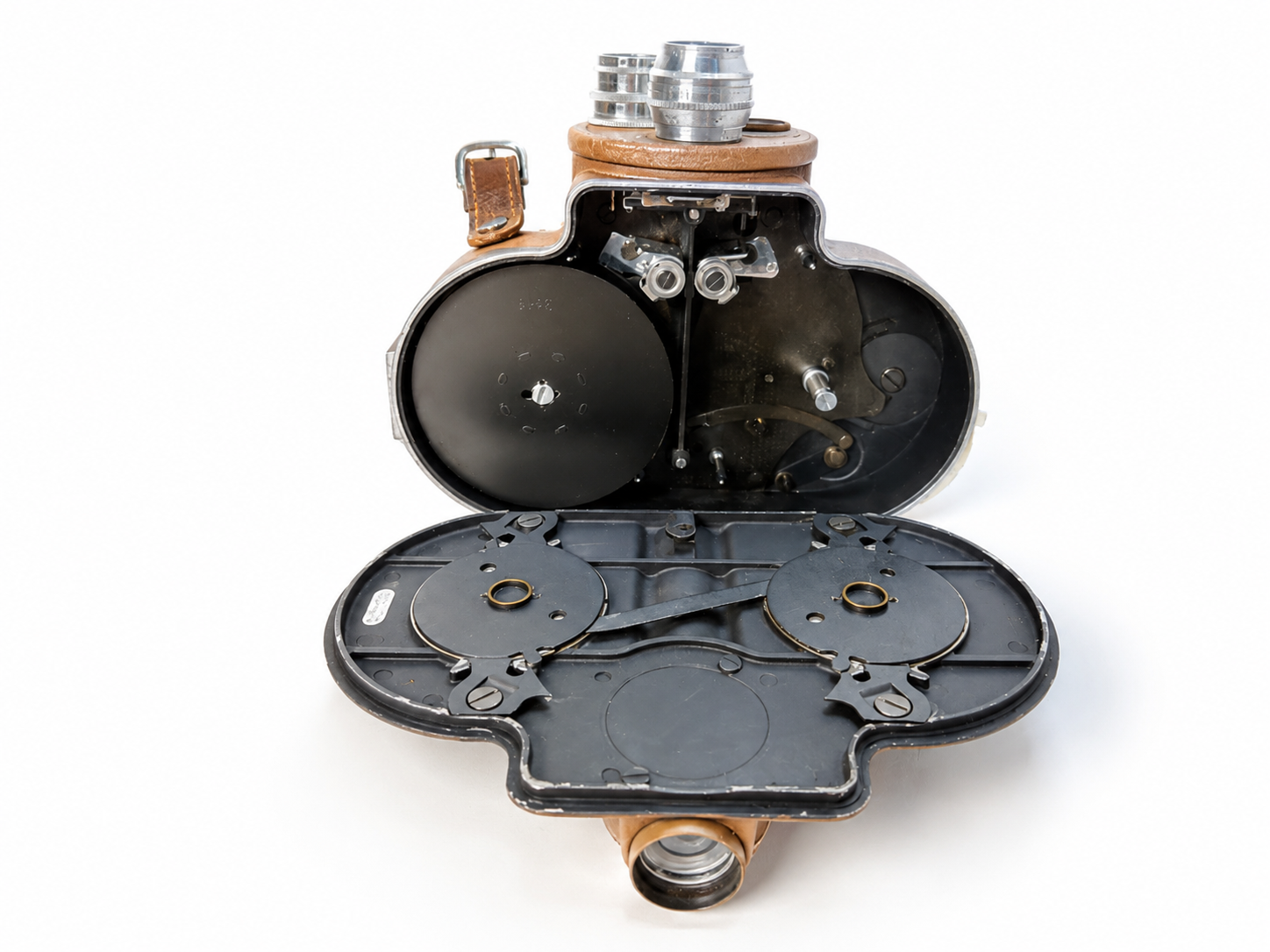 bell-howell-filmo-70-film-chamber-view.png