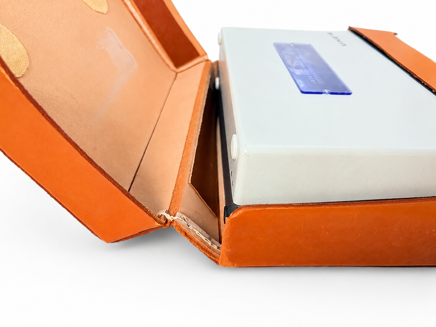 uher-4000-report-s-case-stitching.png