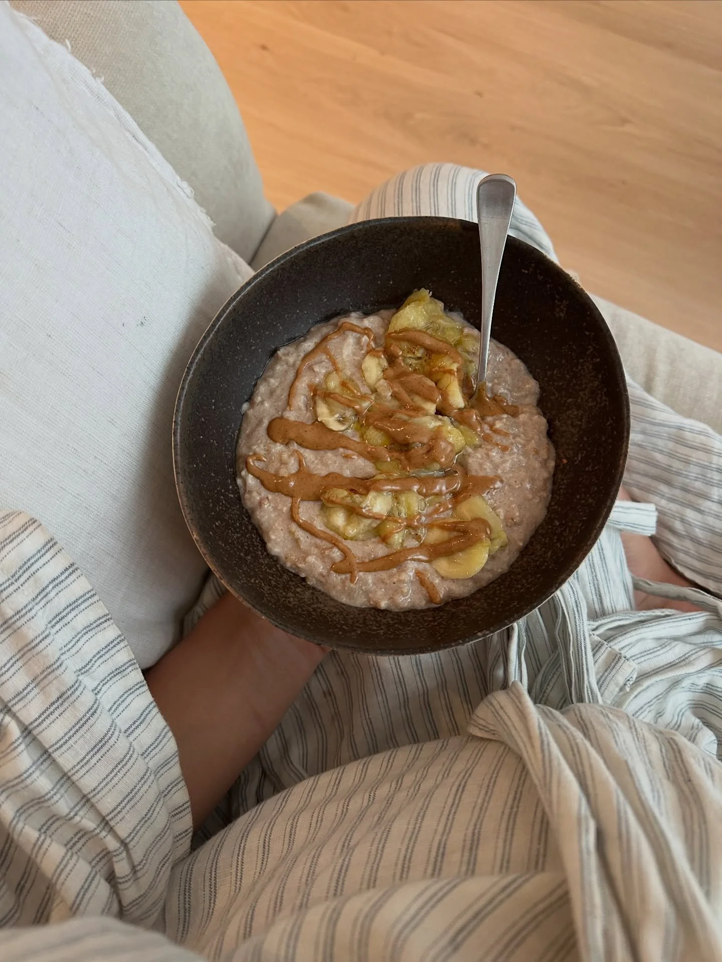 A simple way to up your protein - add 2x whisked eggs to your porridge, I promise you won&rsquo;t taste a thing!