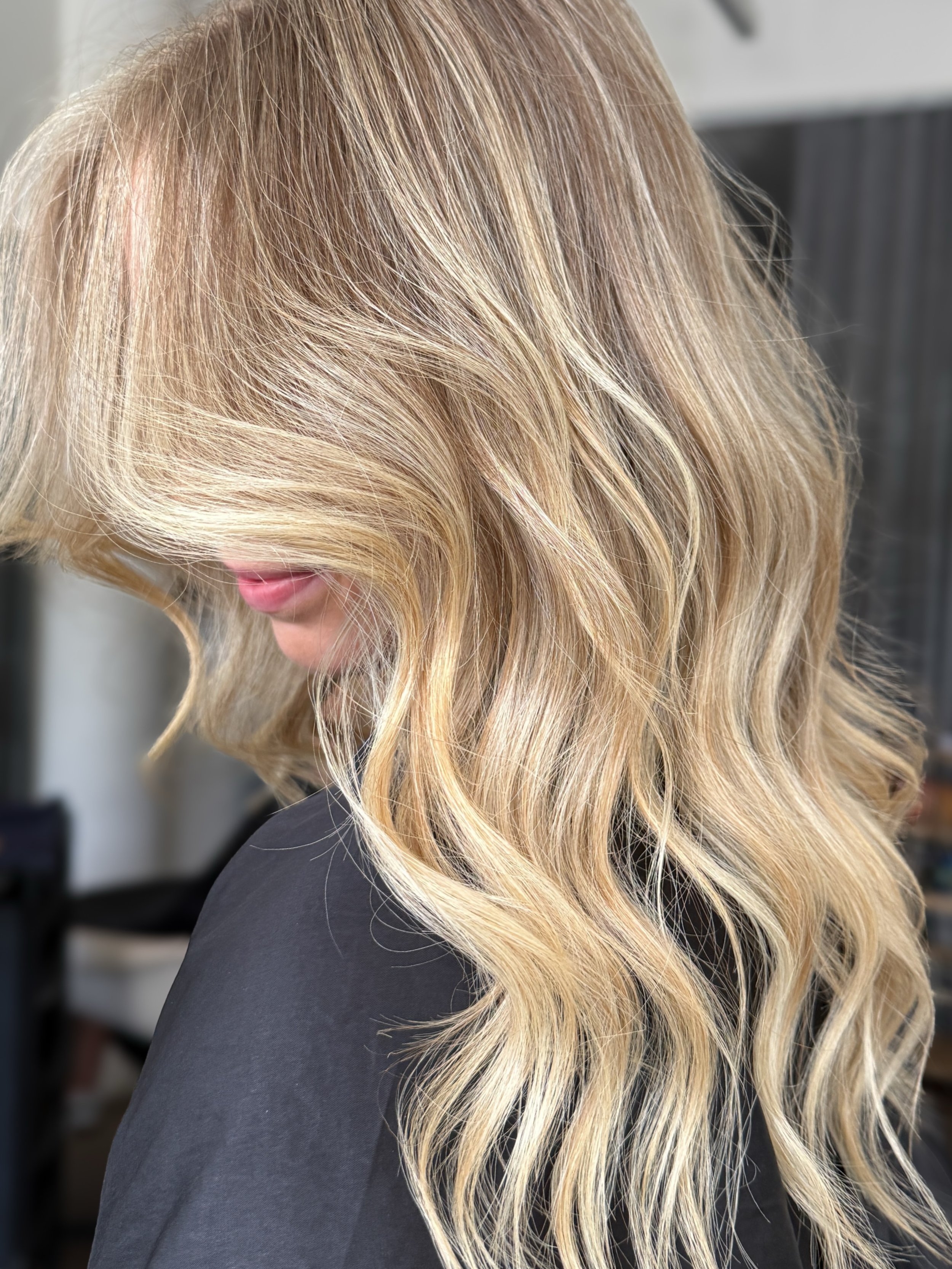 If someone asks what I do for work&hellip; I&rsquo;m pulling up this post. 

#brisbanesalon #brisbaneblondes #brisbanesbestblondes