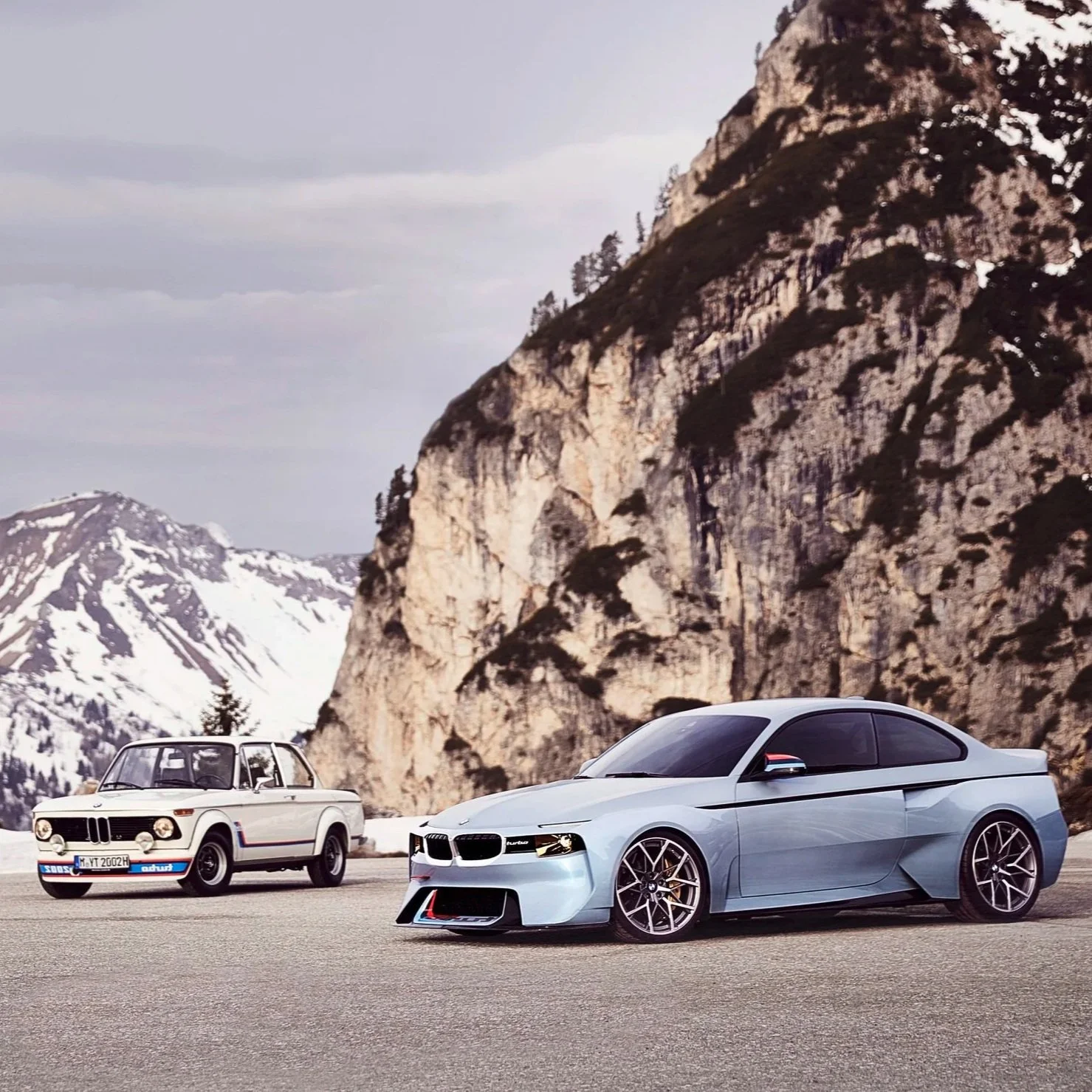 Hats Off to the BMW 2002 Hommage
