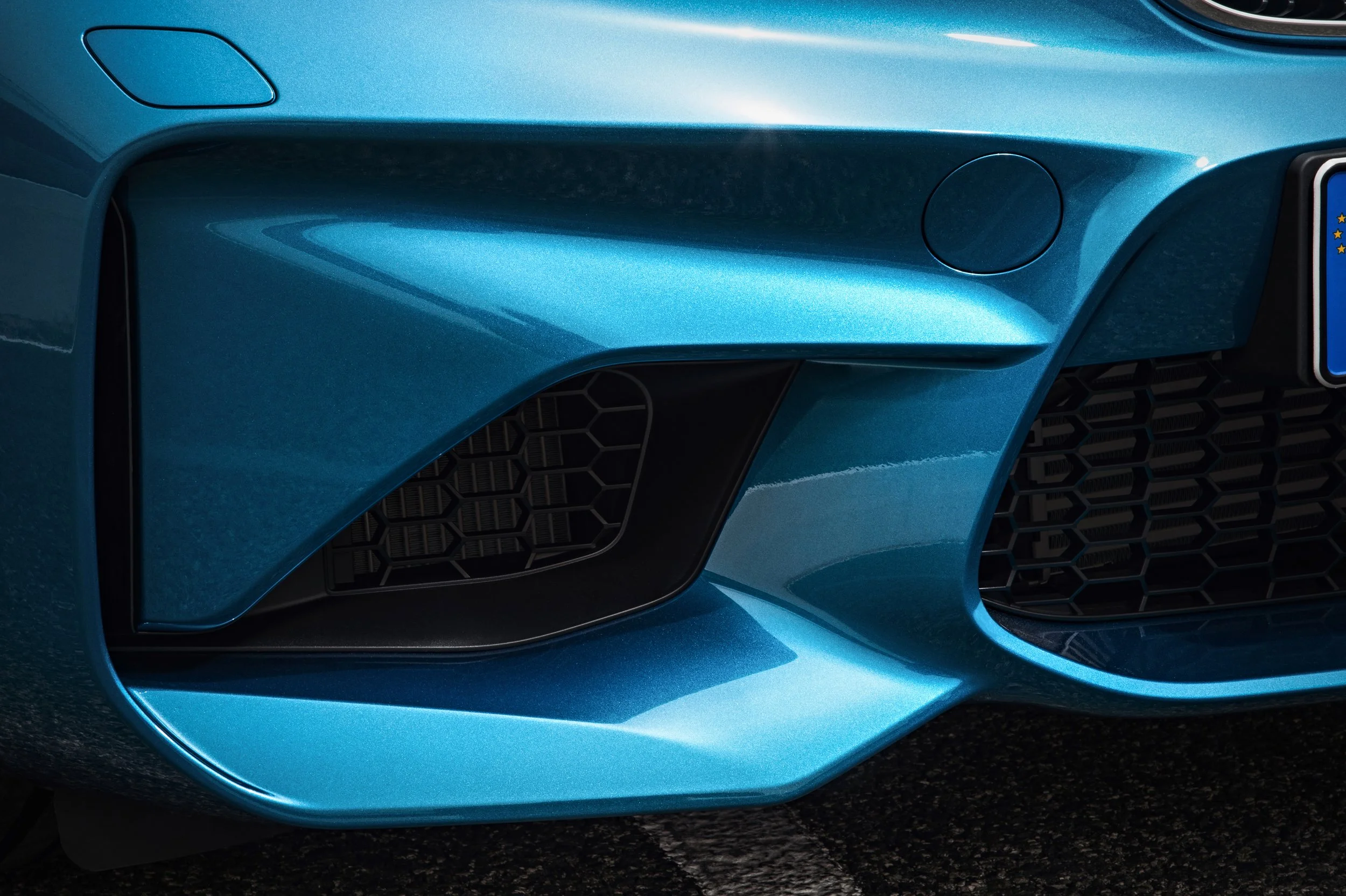 p90199682_highres_the-new-bmw-m2-coupe.jpg