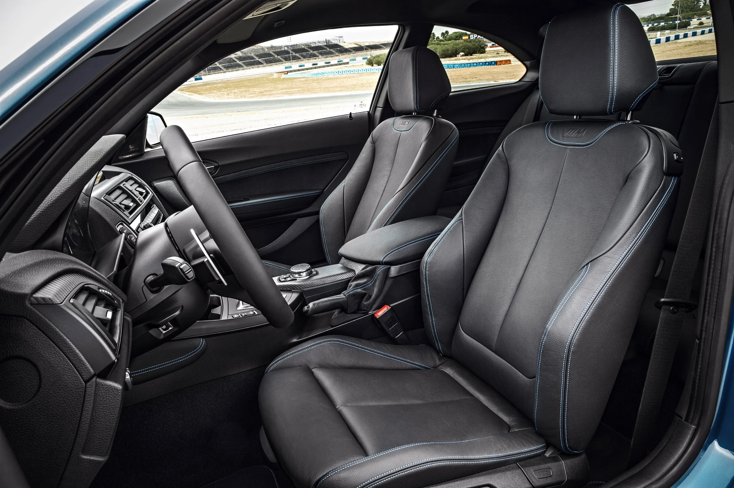 p90199665_highres_the-new-bmw-m2-coupe.jpg