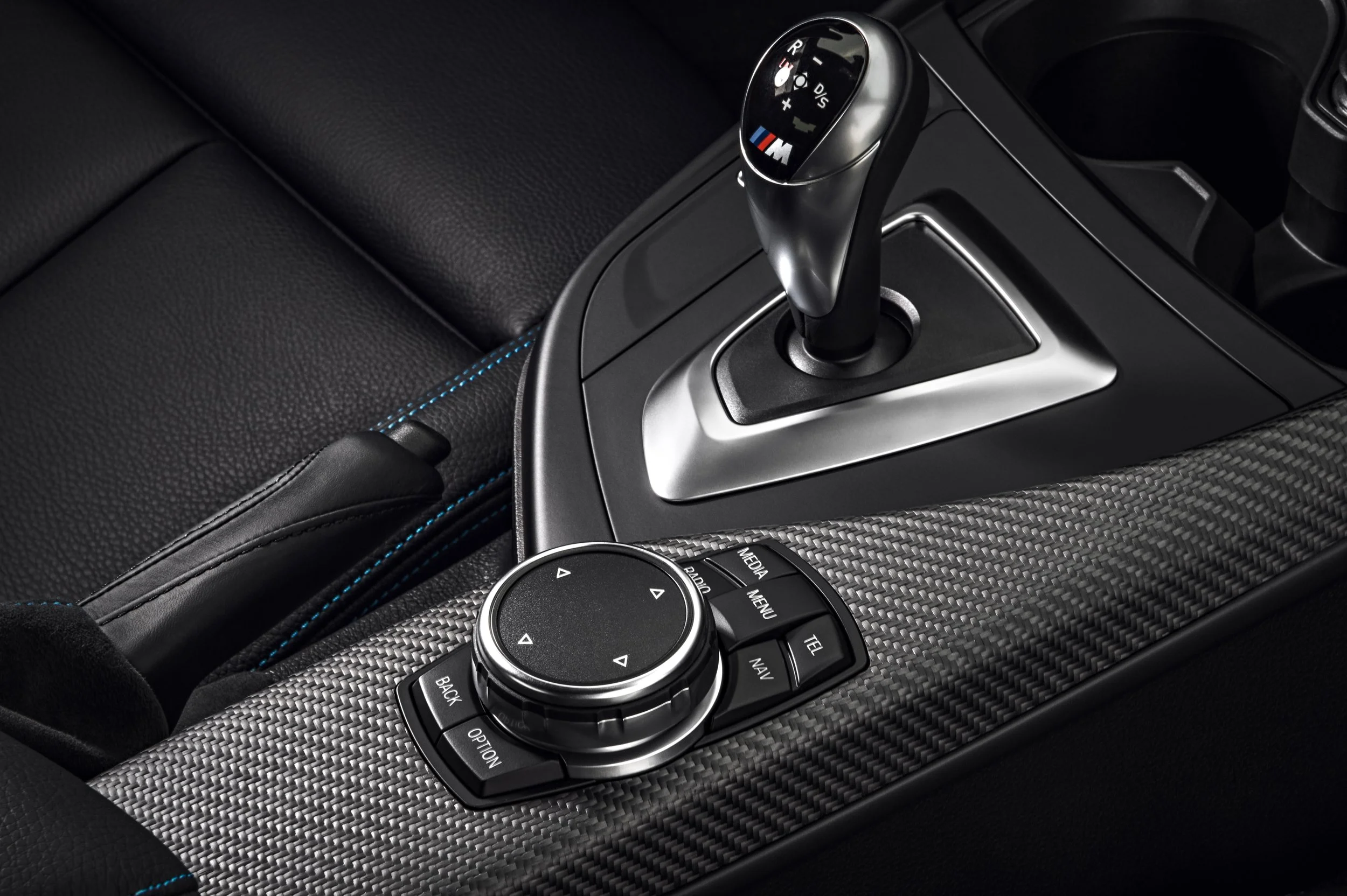 p90199679_highres_the-new-bmw-m2-coupe.jpg