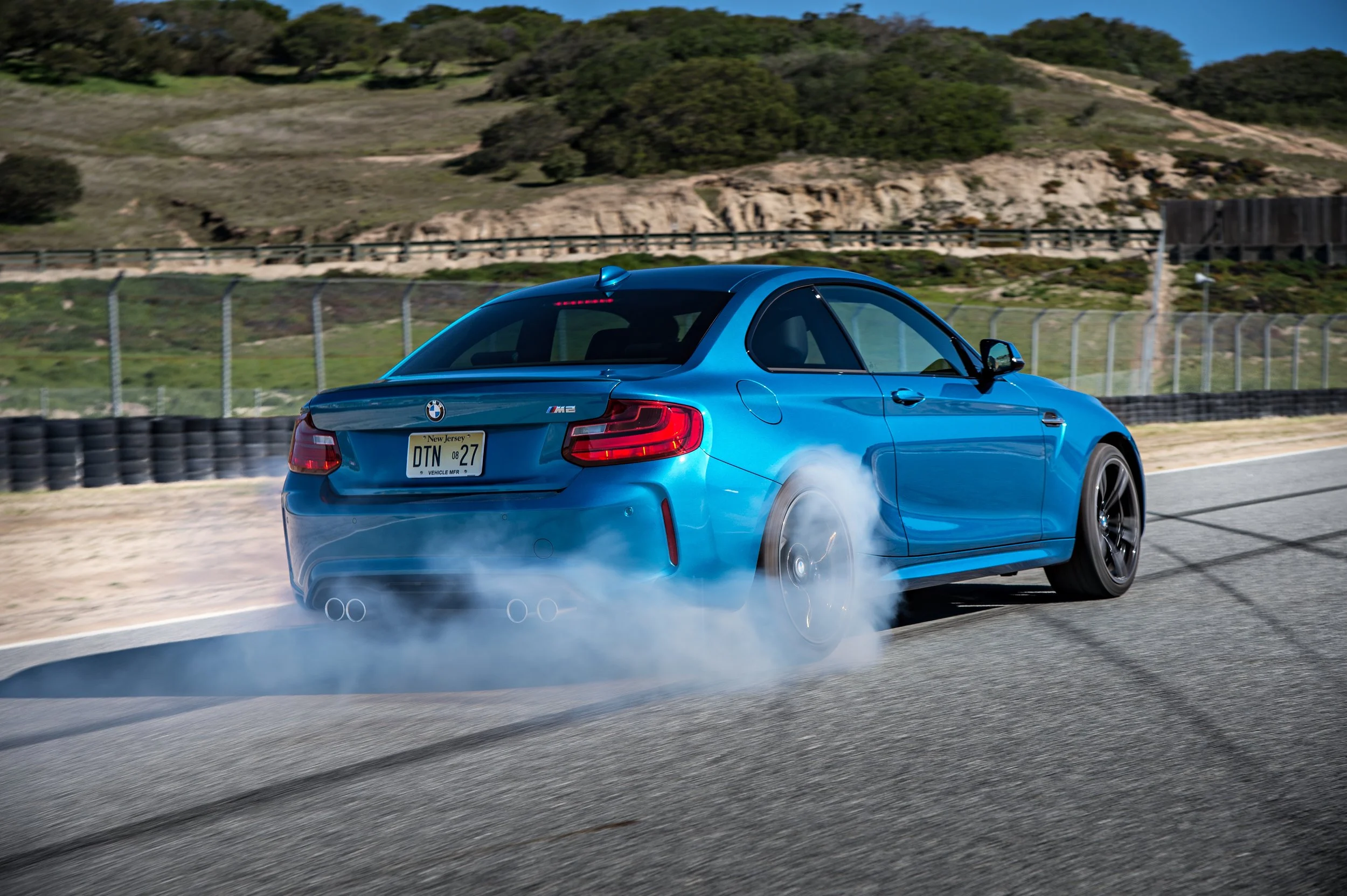 p90210139_highres_bmw-m2-coupe-02-2016.jpg