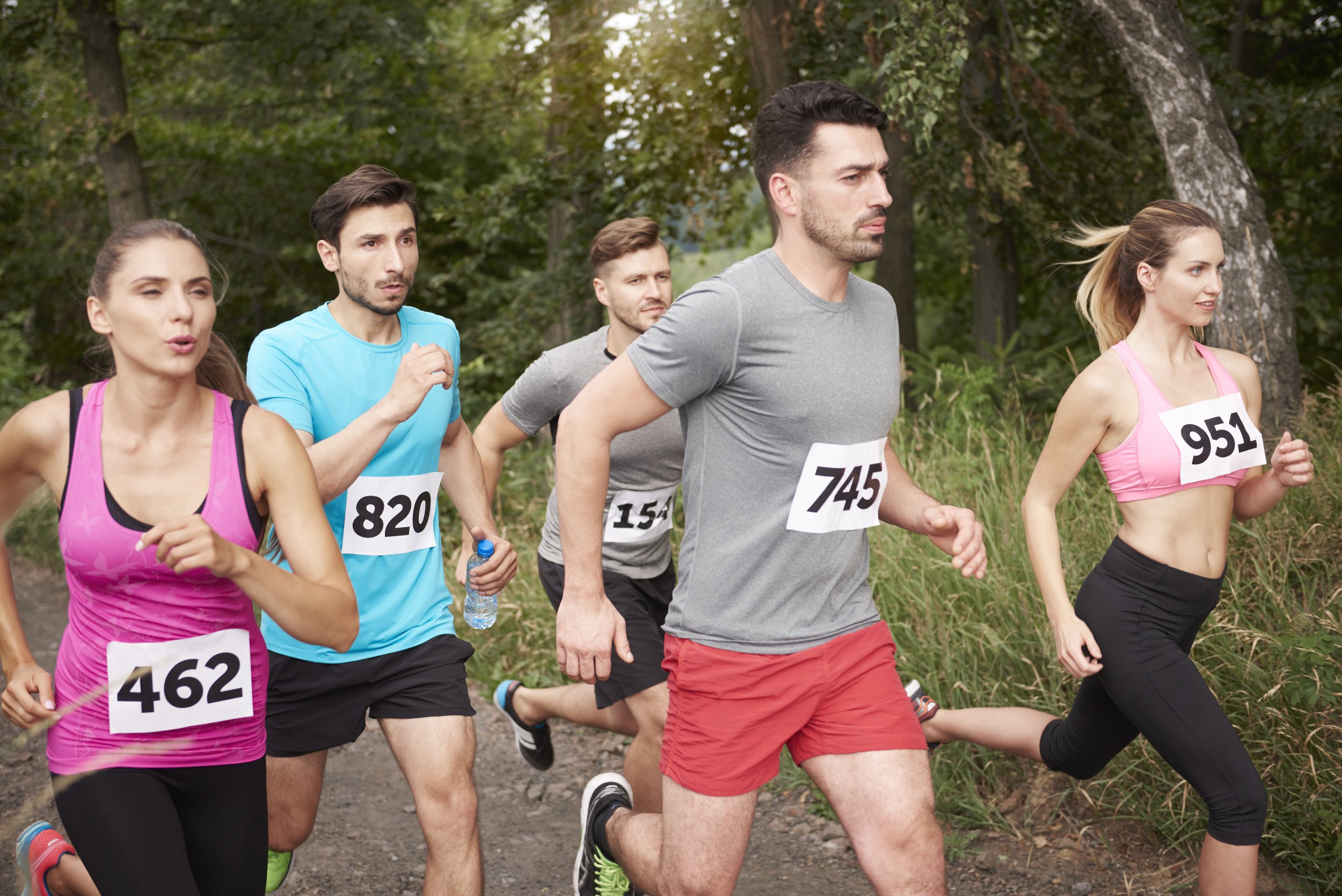 young-friends-running-marathon.jpg