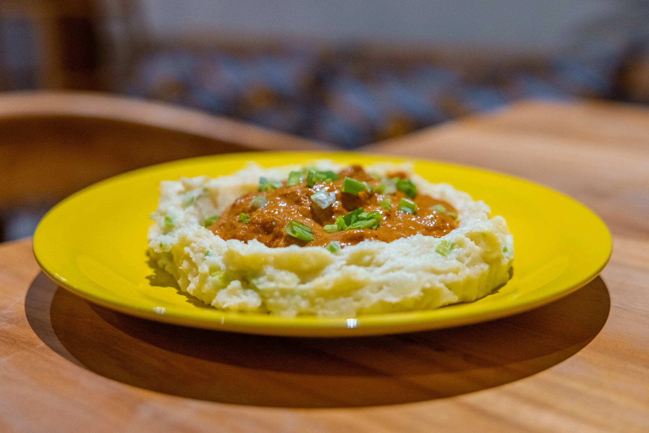 
Chicken Breasts in Garlic Butter Sauce and Mashed Potatoes