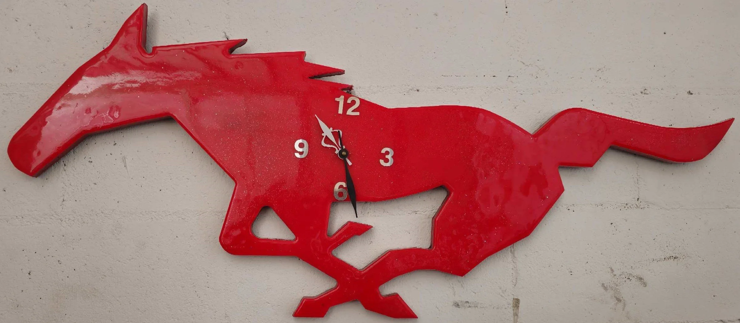 Red Horse Clock
