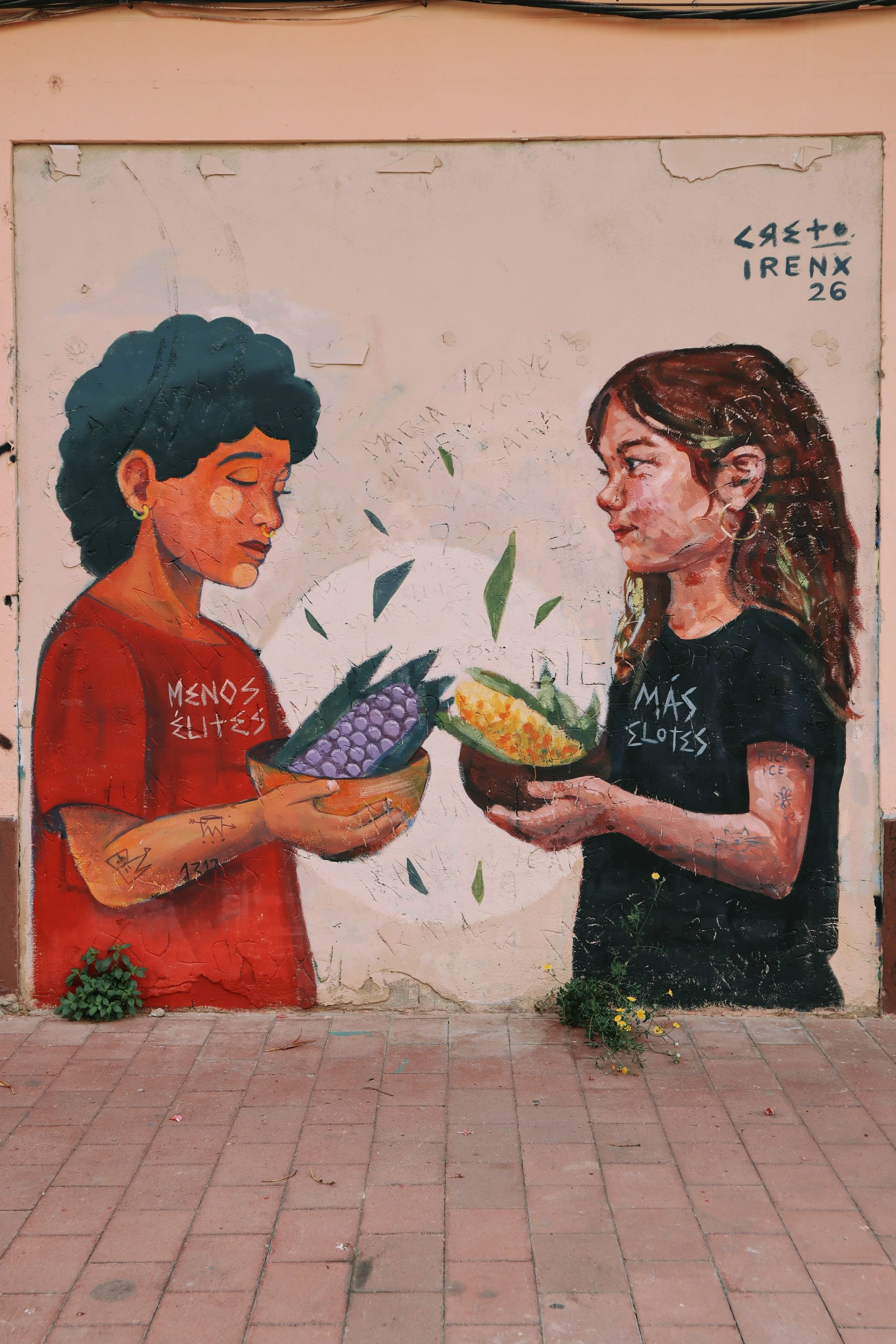 Street art tour through El Carmen, Valencia