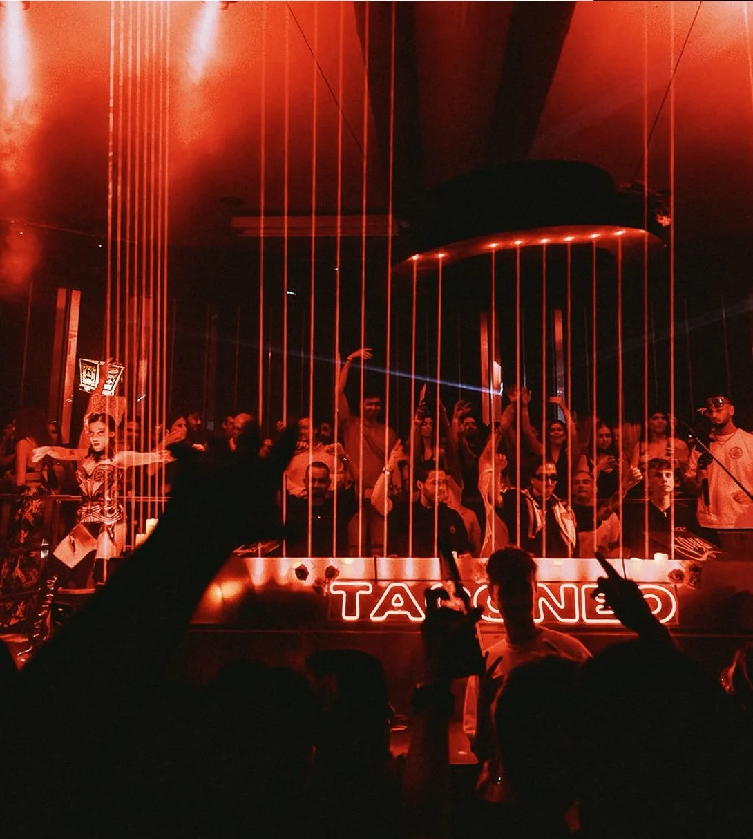 VIP nightclub table with bottle service in Valencia