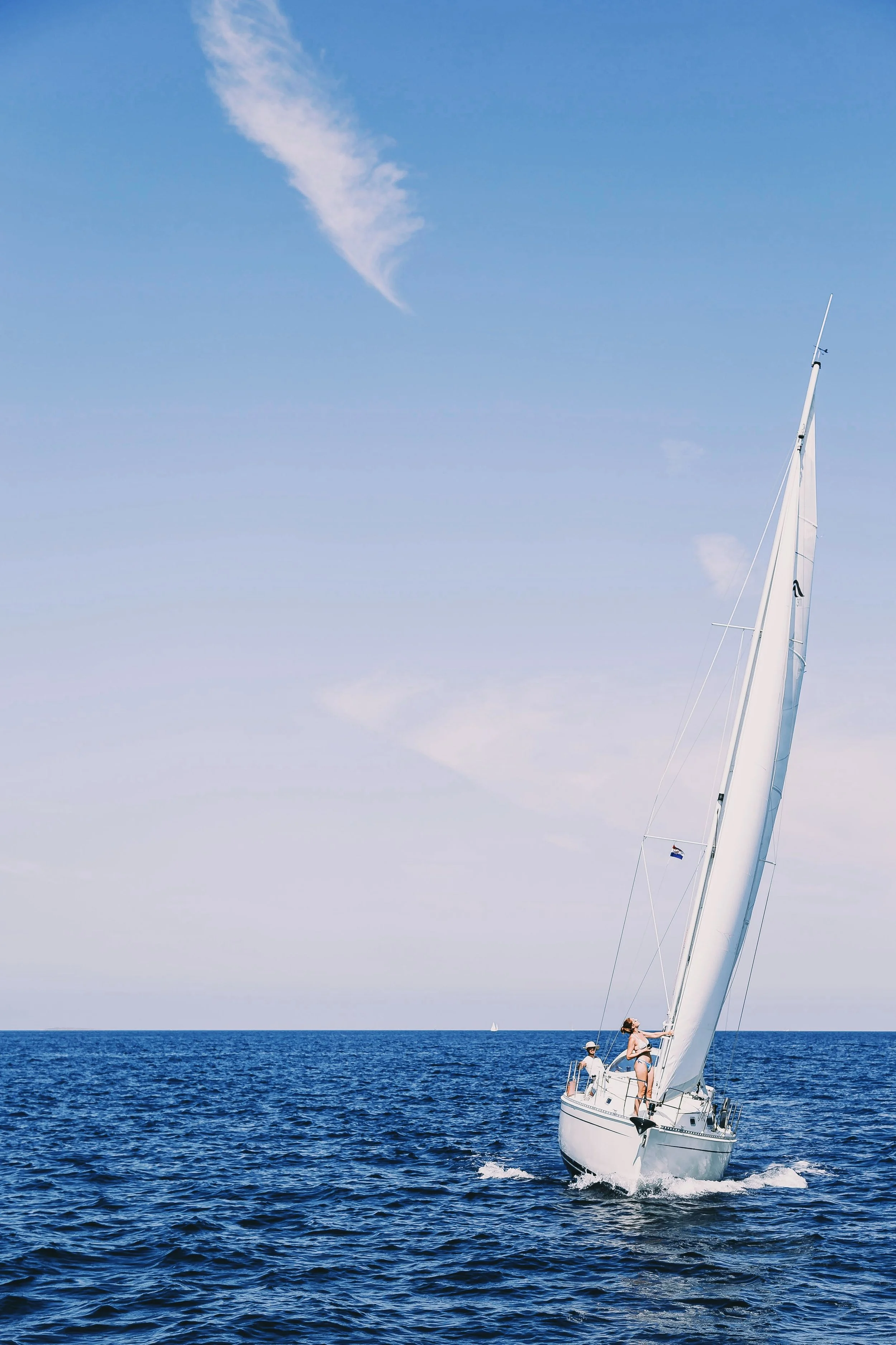 Sailing lesson. Unlike contemplative boat trips, this is an active and intellectual tourism experience