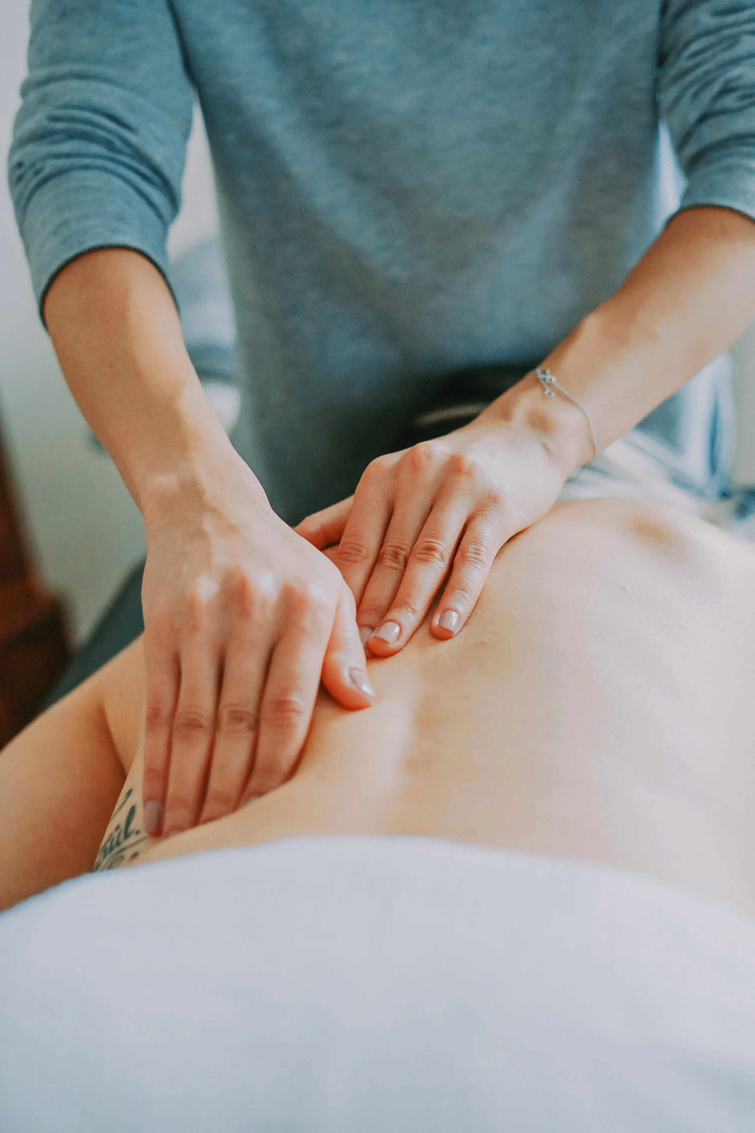 Arrange a Private Massage in the comfort of your hotel or accommodation.