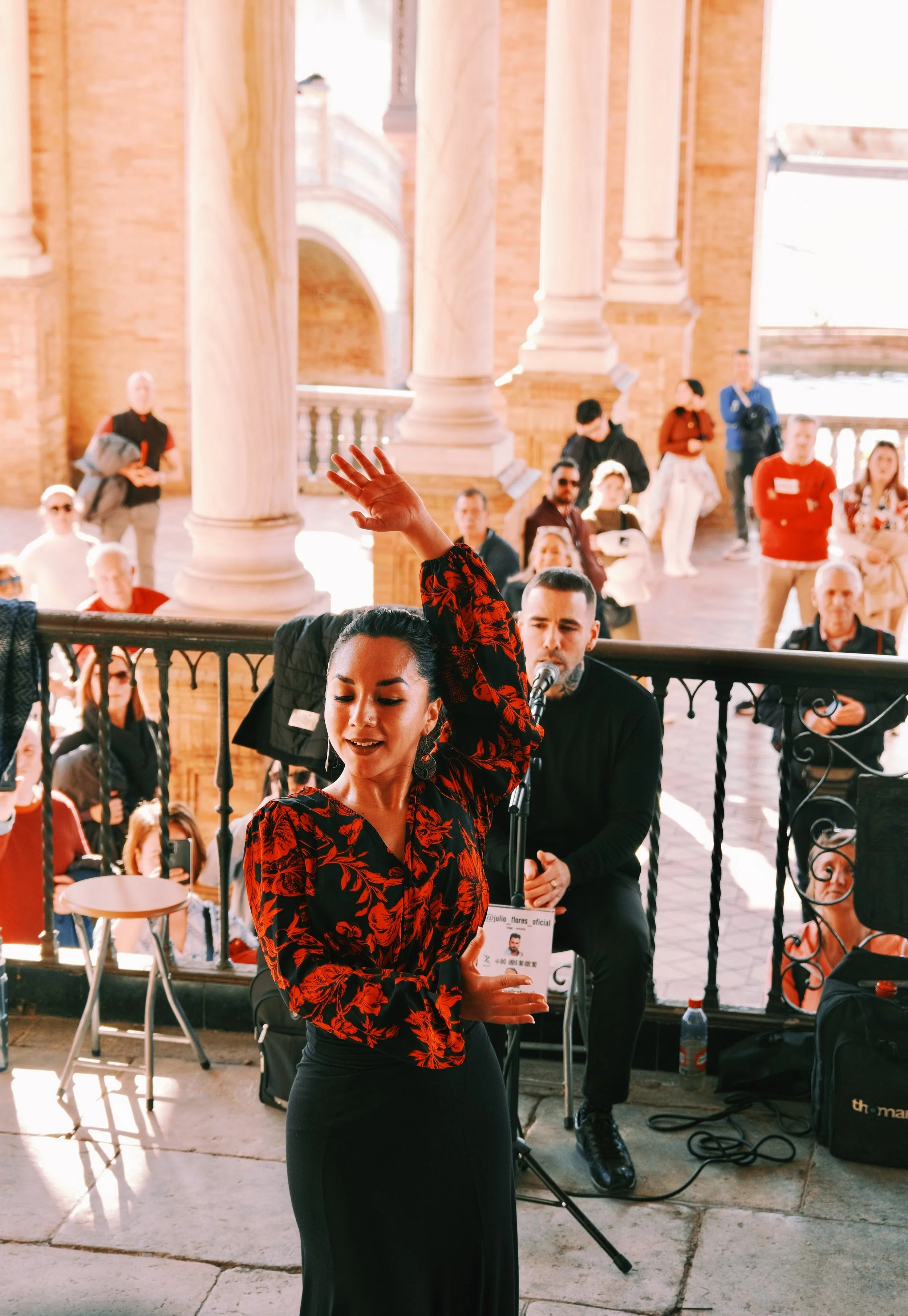 Private flamenco class with a professional bailaora