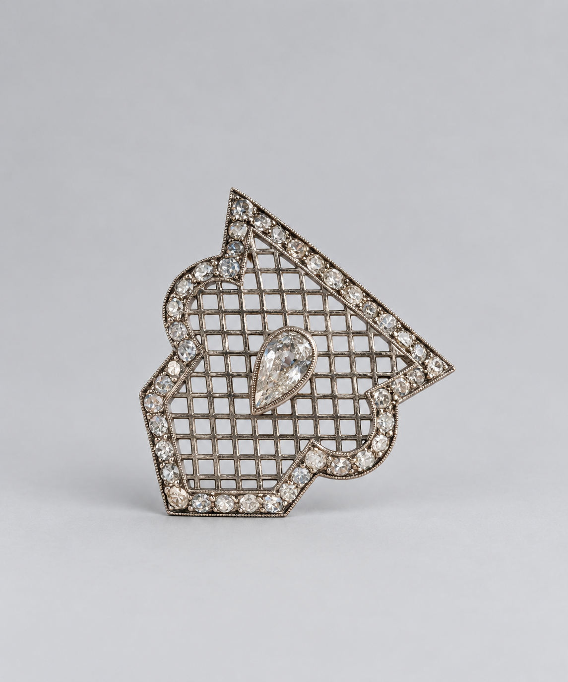 1920s DIAMOND AND PLATINUM SHIELD BROOCH