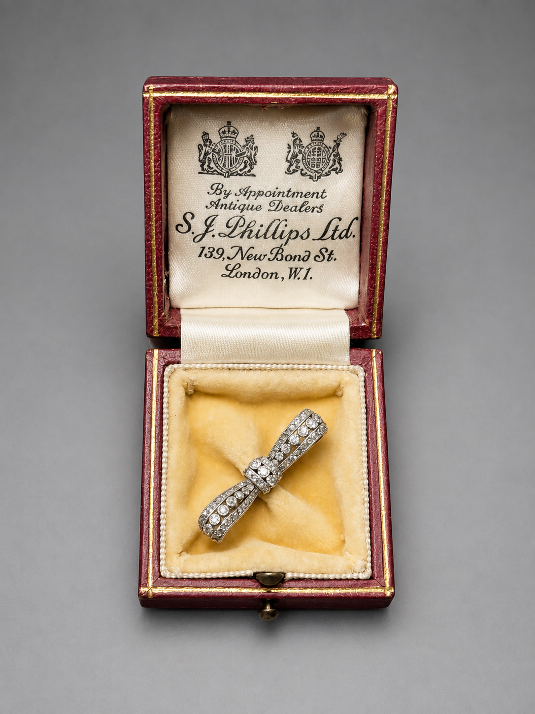 Edwardian Diamond and Platinum brooch