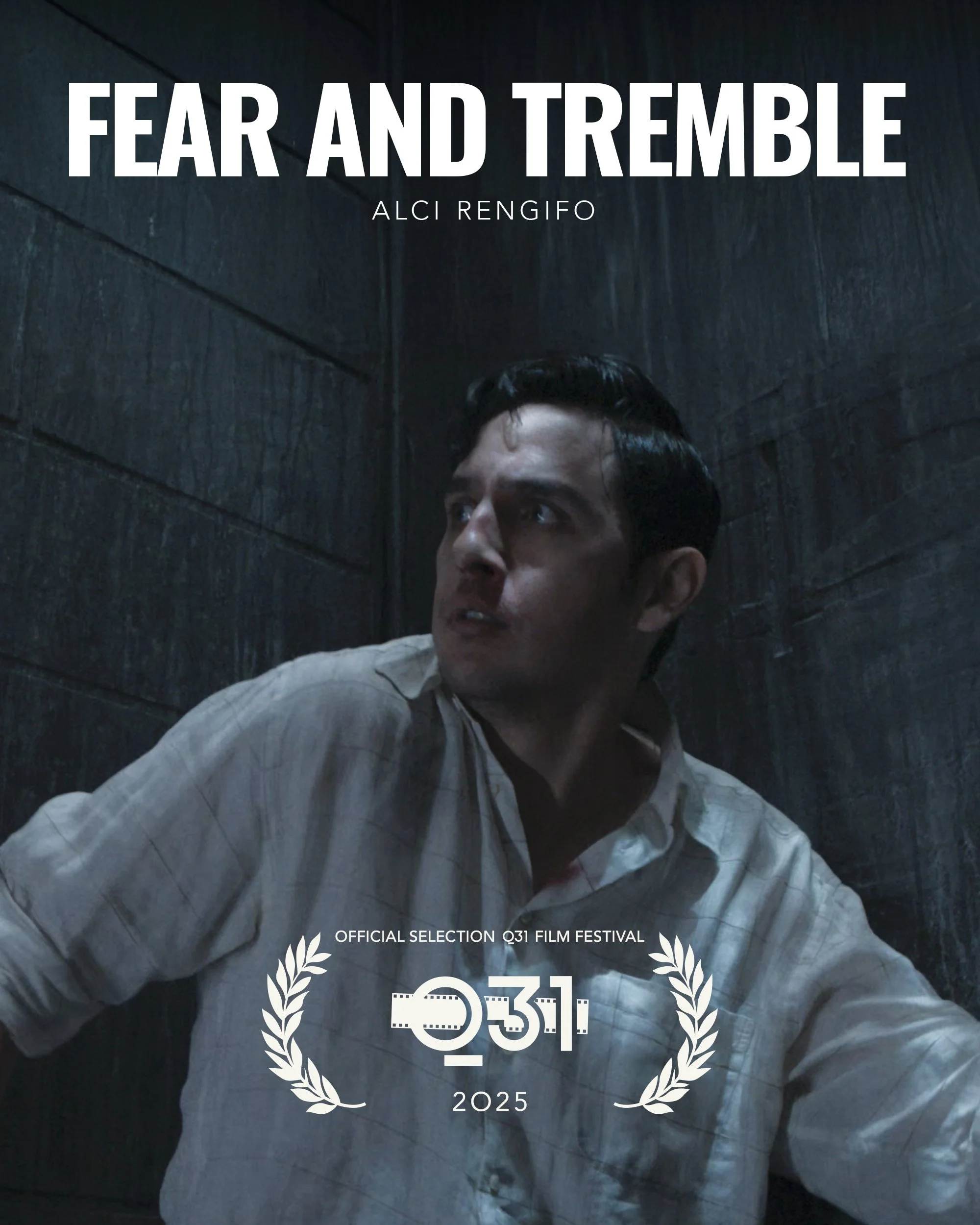 El Salvador in 1964. The radical poet Roque Dalton (Oscar Torres), renowned for his wit and idealism, finds himself imprisoned by the secret police after returning from revolutionary Cuba. A CIA agent, Harold Swenson (Wayne Hodges), arrives to interr