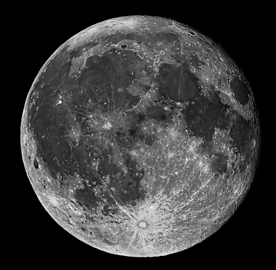 Moon (Waning Gibbous)
Captured 2025-08-10
ISO 1837 f5