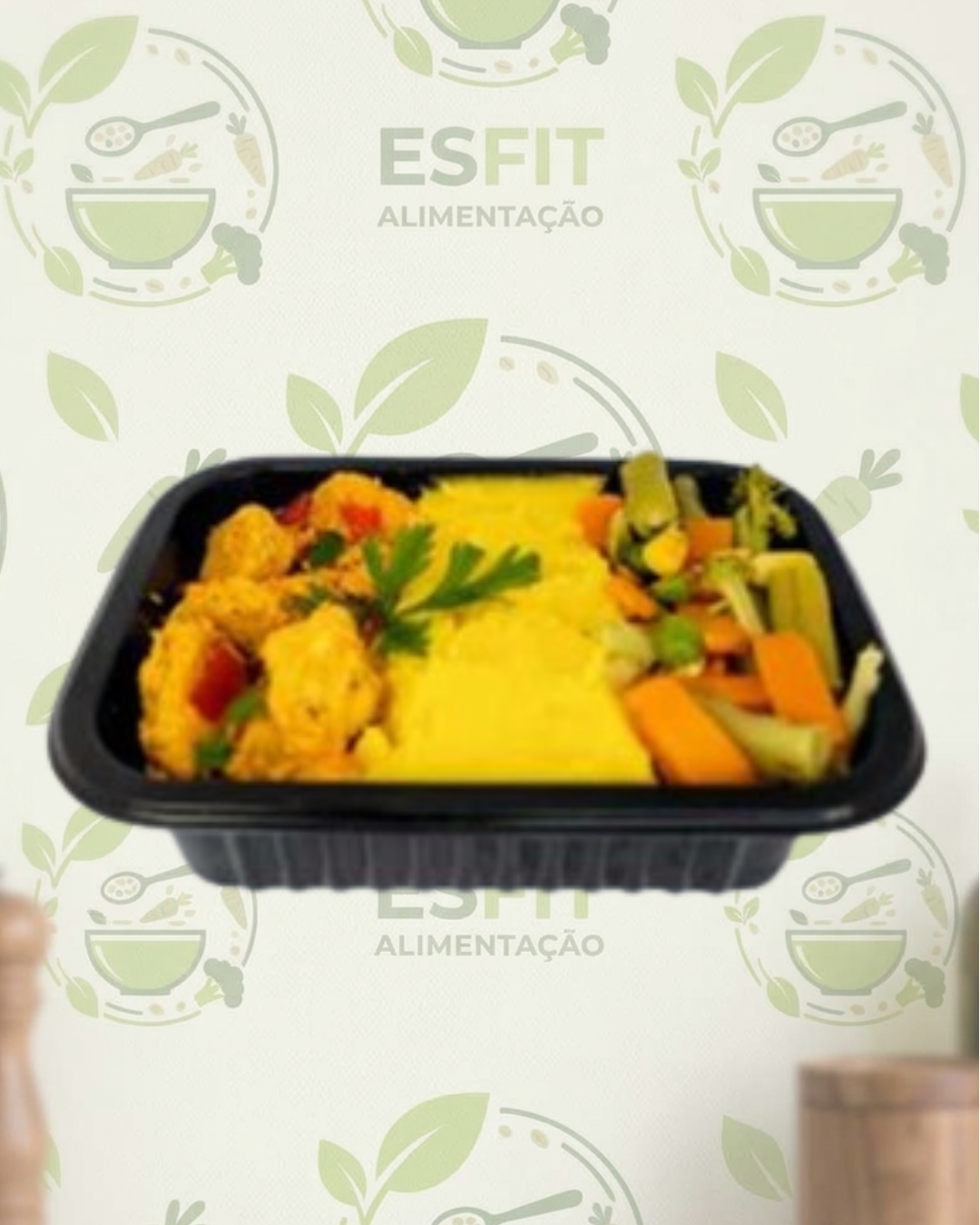 Tiras de Frango com Purê de  Mandioquinha e Legumes Refogados