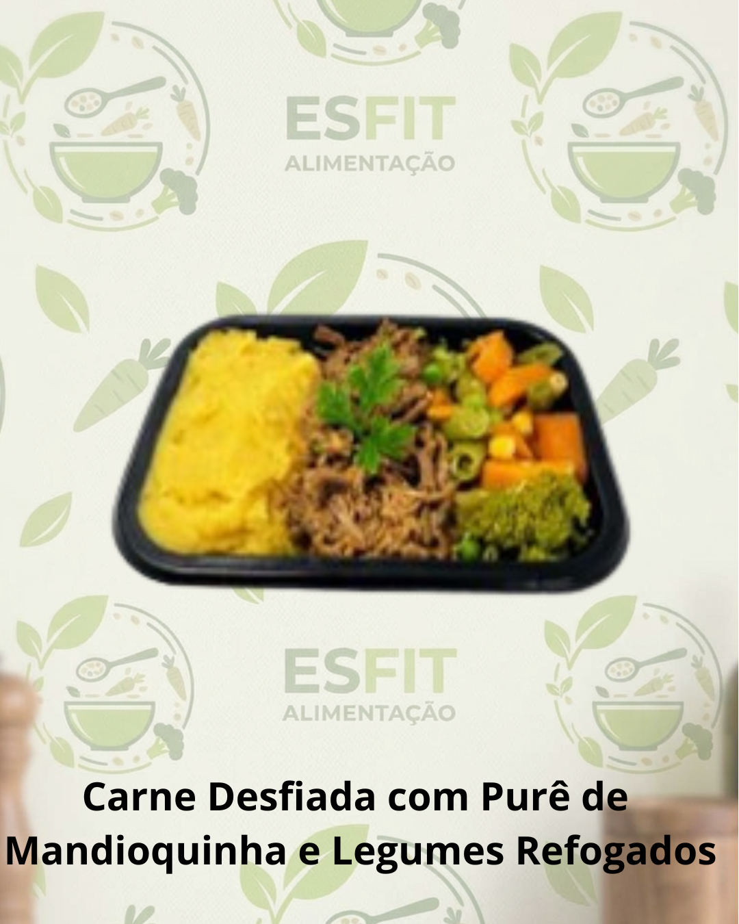 Carne Desfiada com Purê de  Mandioquinha e Legumes Refogados