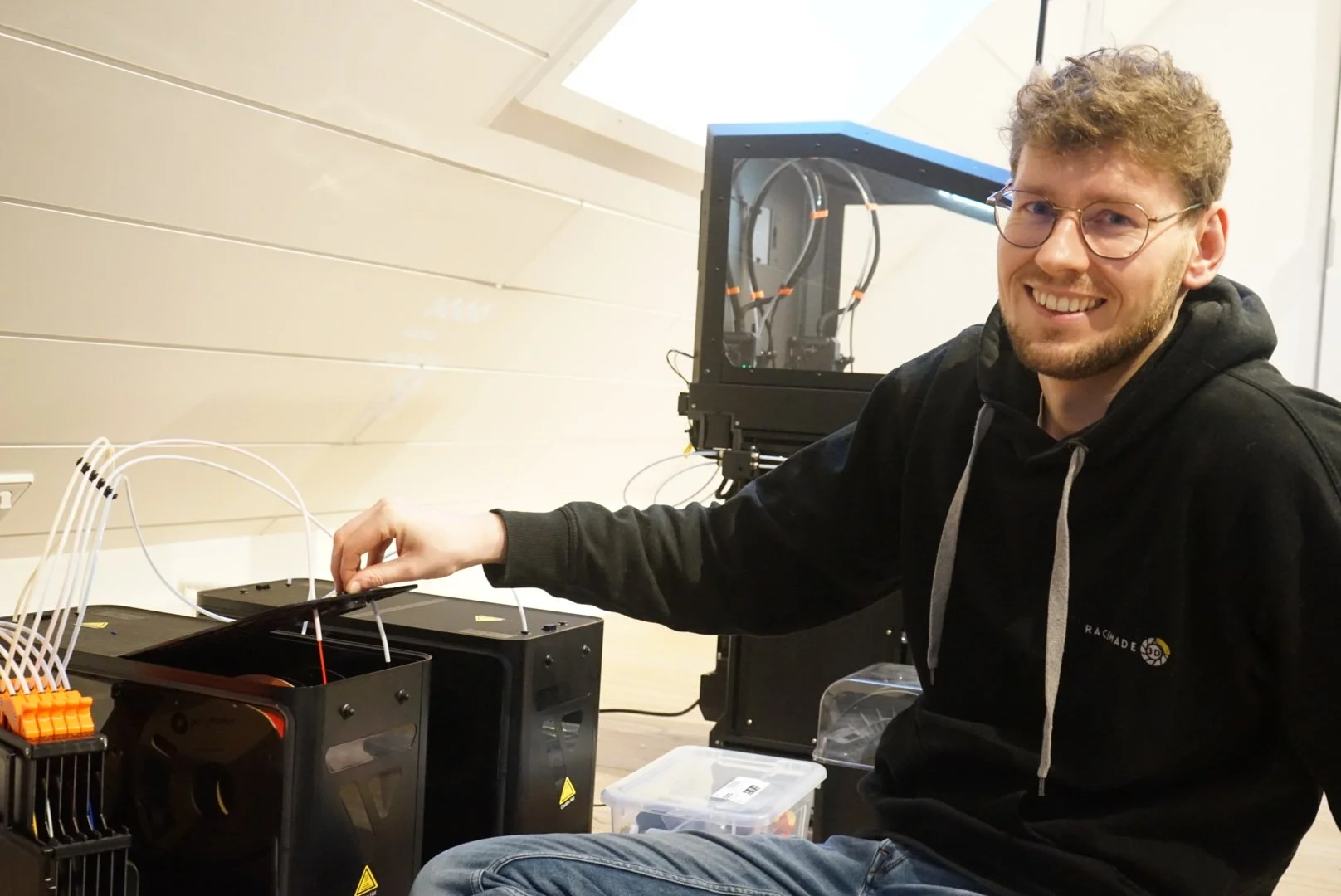 Patrick mit seiner zweiten Leidenschaft - 3D Drucker.