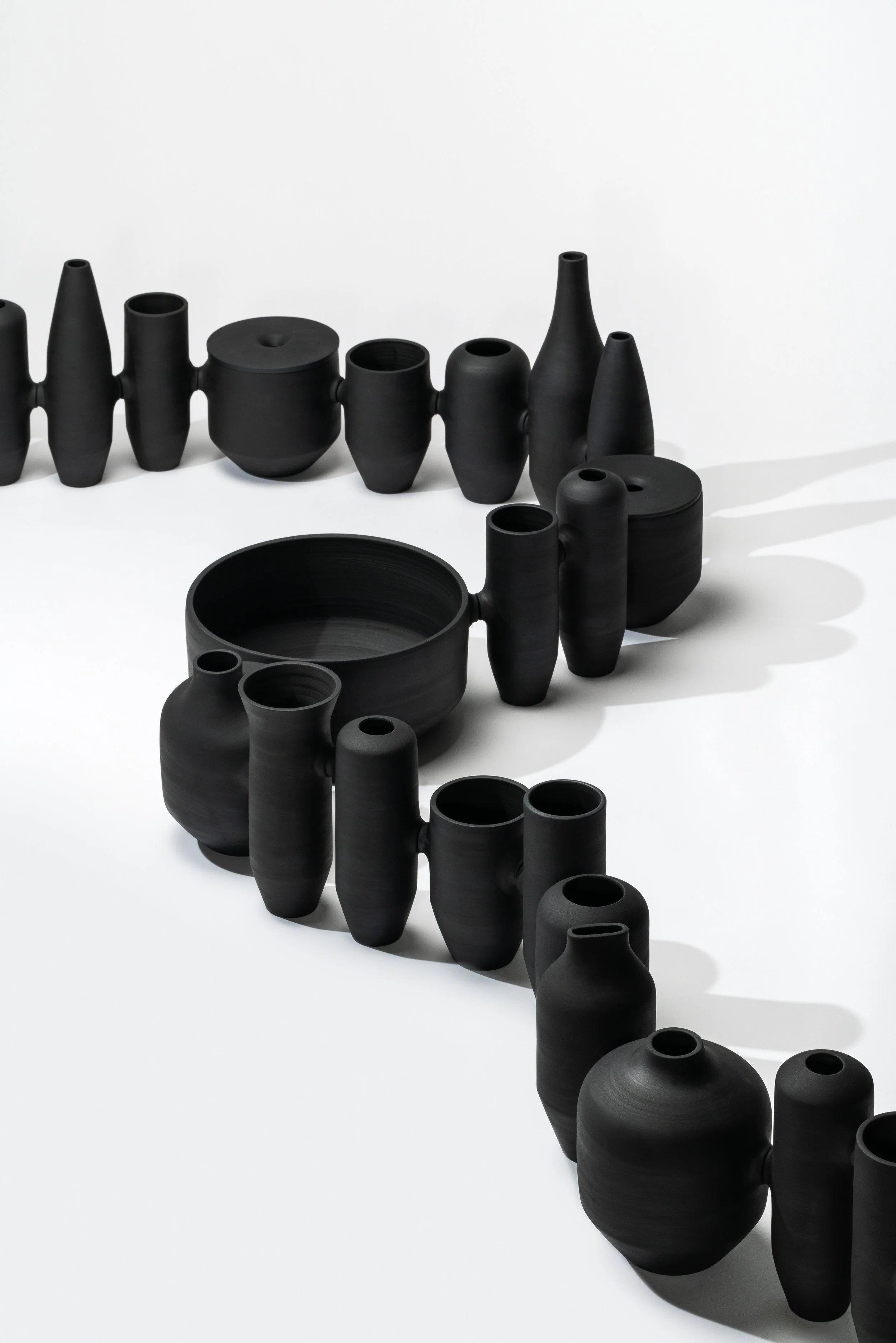 Barro Negro, black ceramic objects