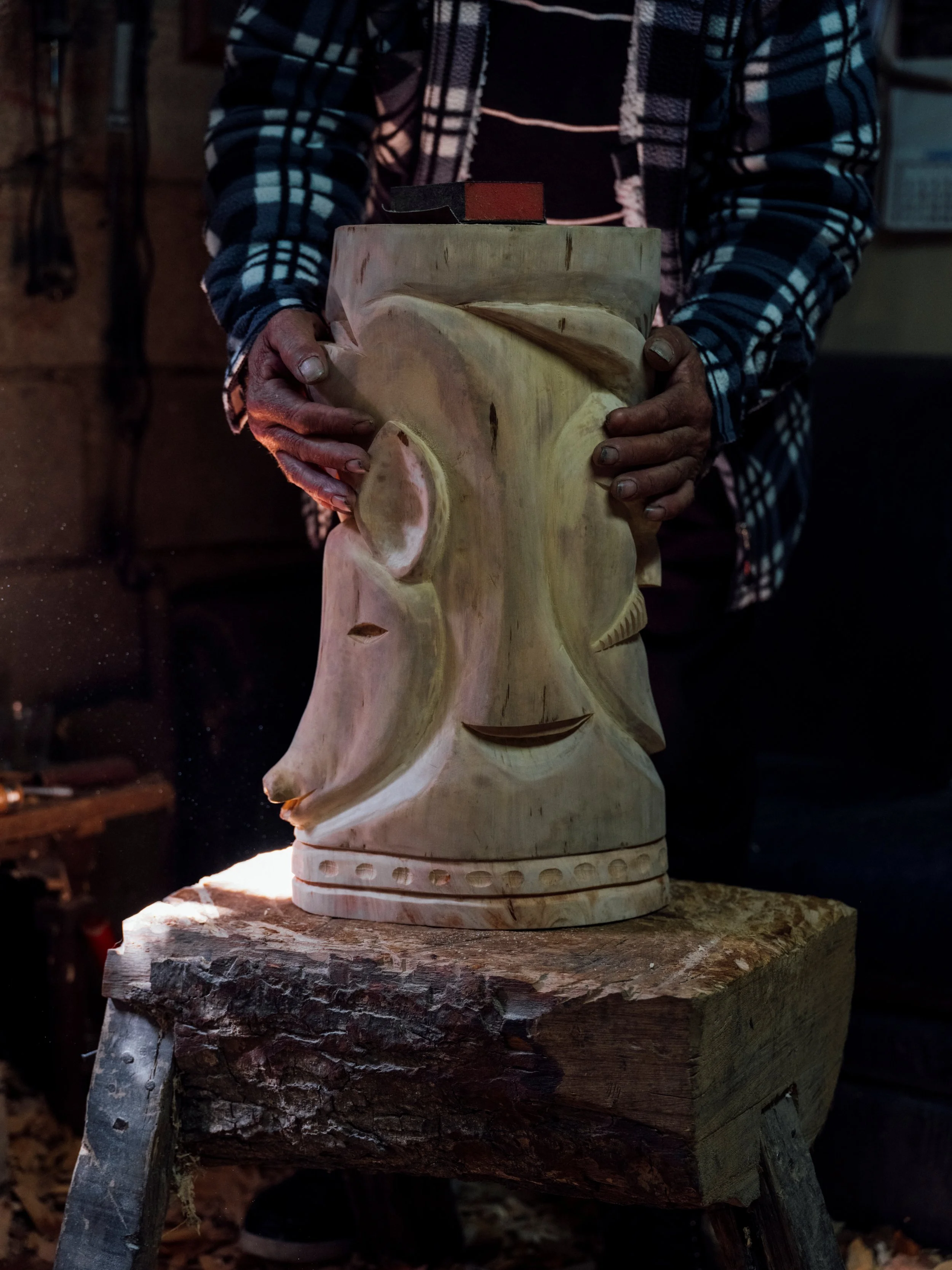 Caretos, artisan at work