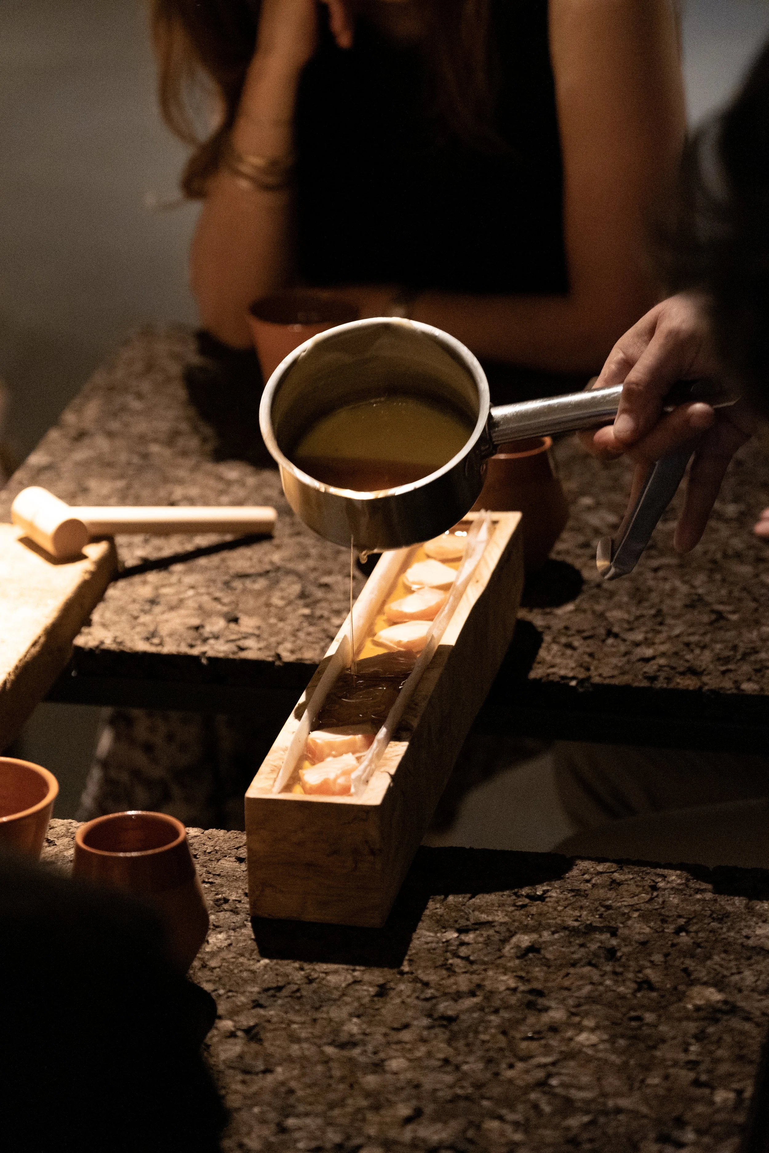 Bronze and beeswax, Table des Matières