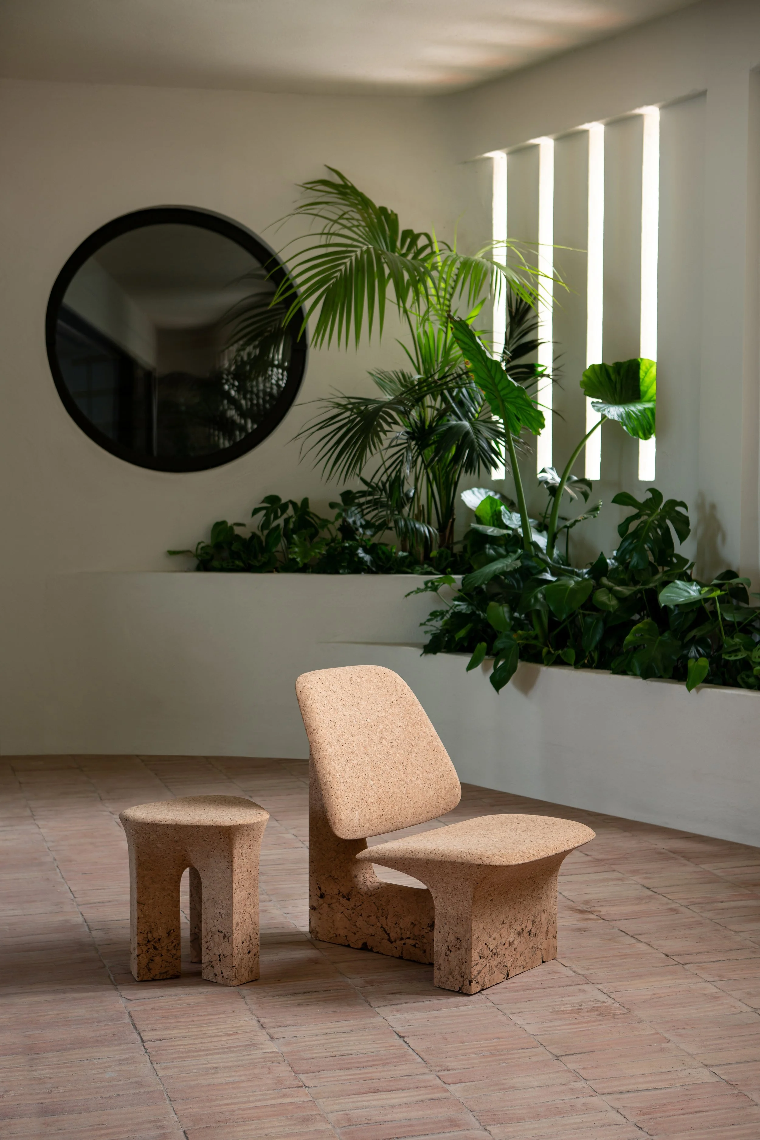 BURNT-CORK_OBJ_Lounge-chair and stool ©NunoSousaDias_A.jpg