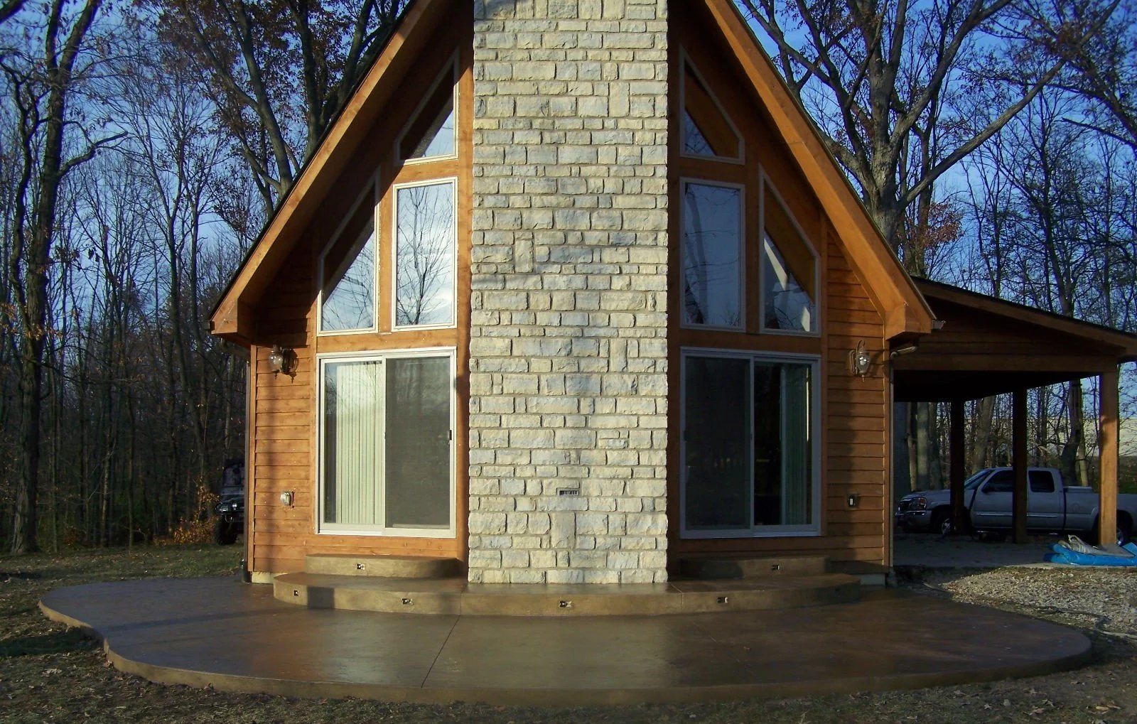 Cabin_Concrete_Residential_RoundedPatio_1.JPG