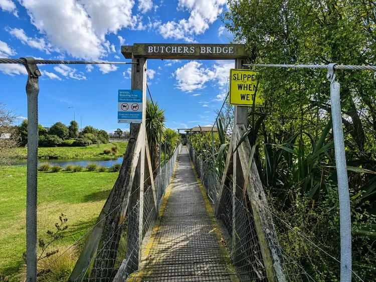 Entrance to Butchers Bridge in Silverstream near Kaiapoi