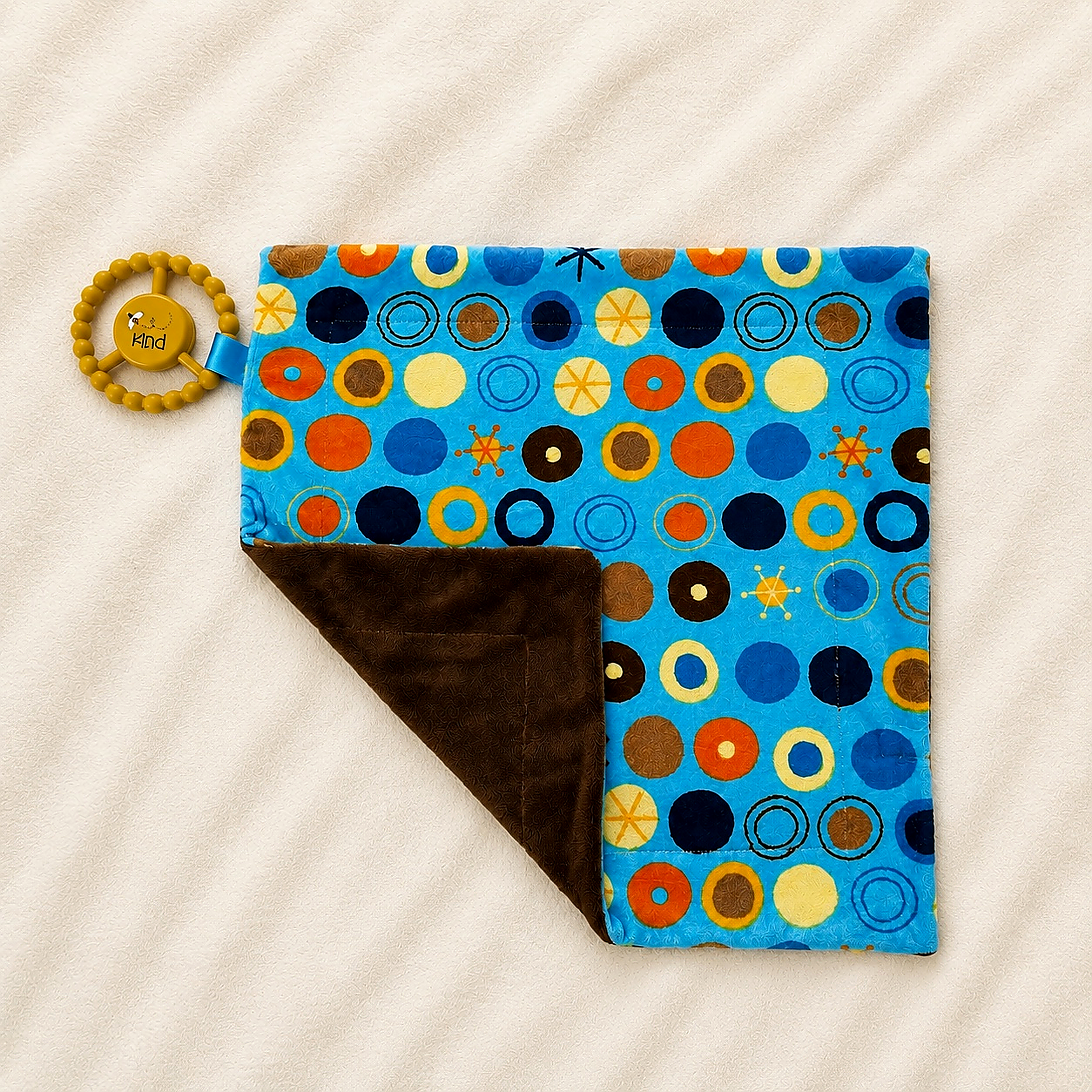 Teething Lovie | 18x18